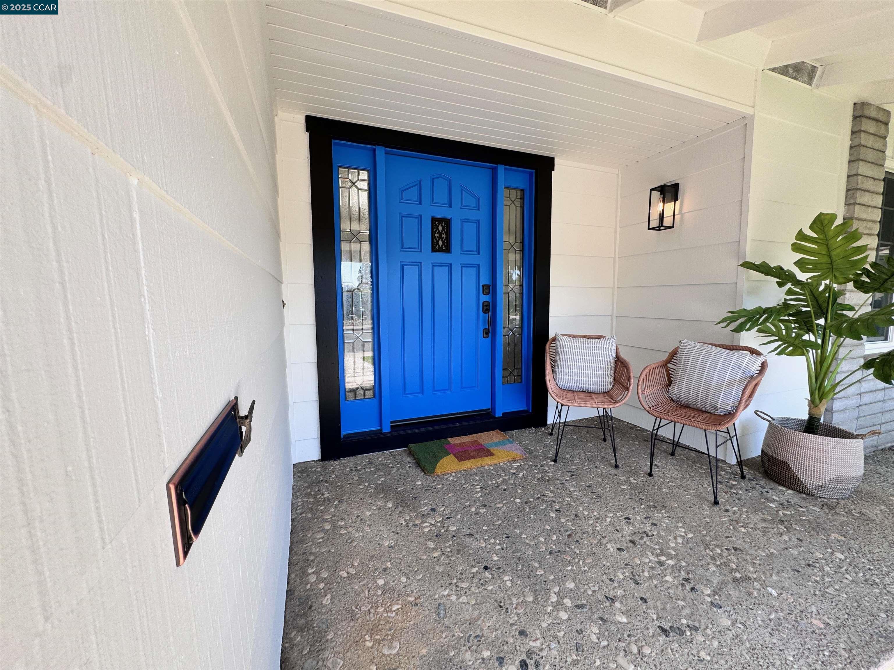 Detail Gallery Image 1 of 47 For 1836 Boxwood Dr, Concord,  CA 94519 - 4 Beds | 2 Baths