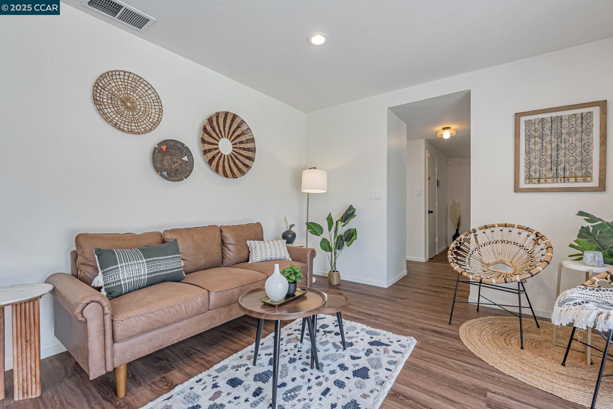 Detail Gallery Image 16 of 47 For 1836 Boxwood Dr, Concord,  CA 94519 - 4 Beds | 2 Baths