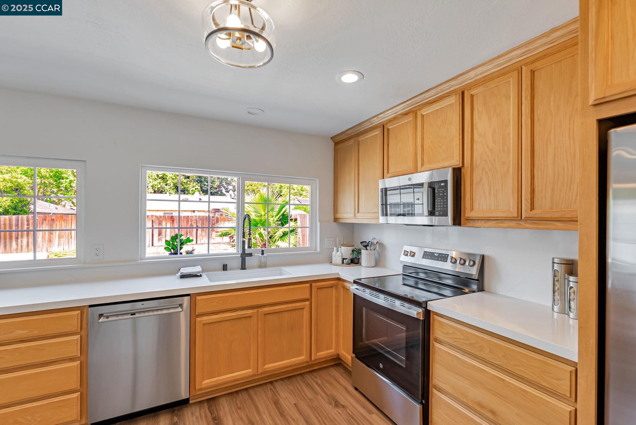 Detail Gallery Image 18 of 47 For 1836 Boxwood Dr, Concord,  CA 94519 - 4 Beds | 2 Baths