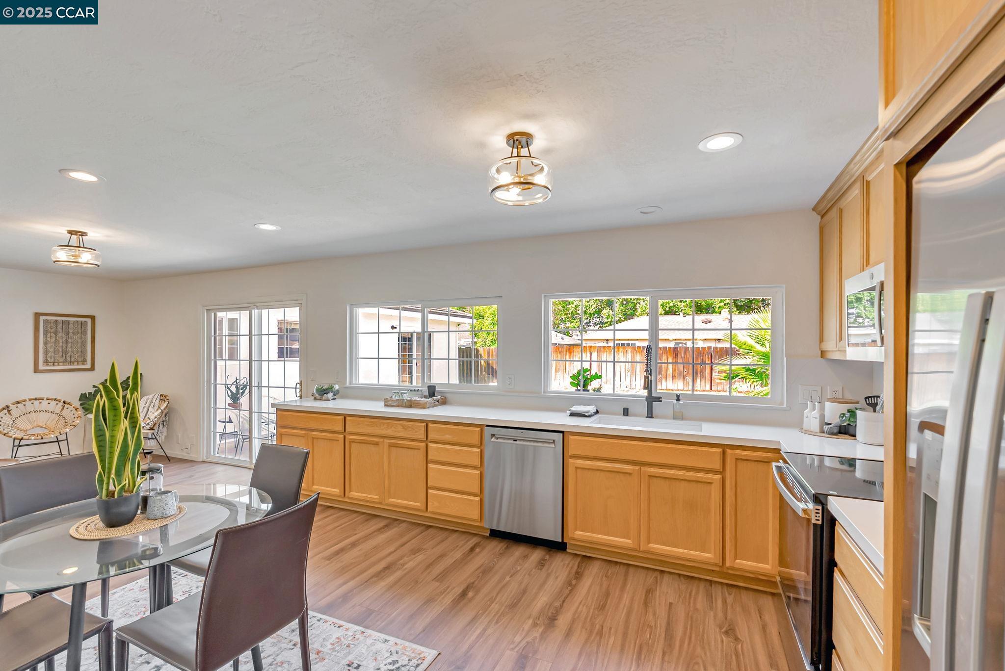 Detail Gallery Image 19 of 47 For 1836 Boxwood Dr, Concord,  CA 94519 - 4 Beds | 2 Baths