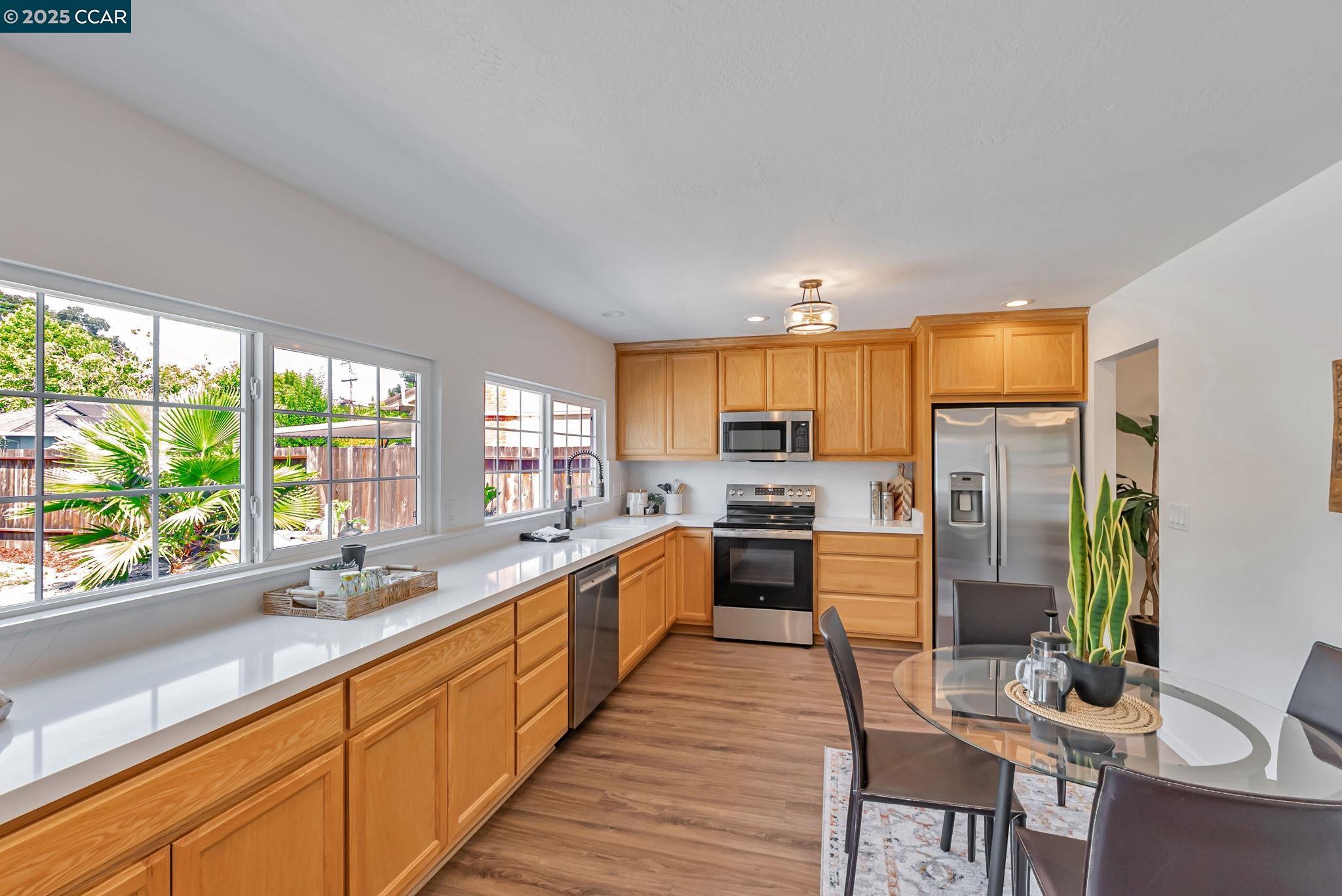 Detail Gallery Image 20 of 47 For 1836 Boxwood Dr, Concord,  CA 94519 - 4 Beds | 2 Baths