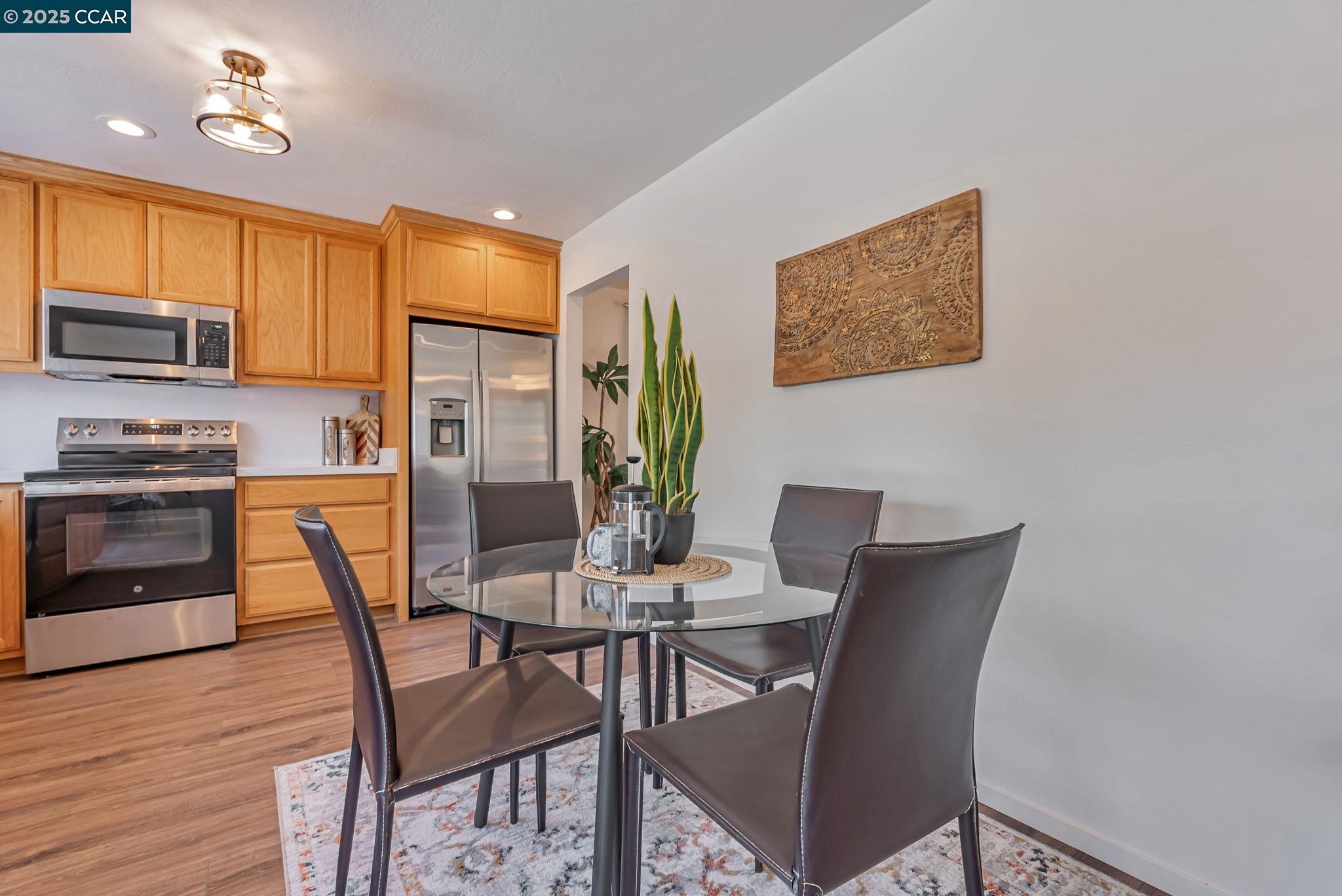 Detail Gallery Image 21 of 47 For 1836 Boxwood Dr, Concord,  CA 94519 - 4 Beds | 2 Baths