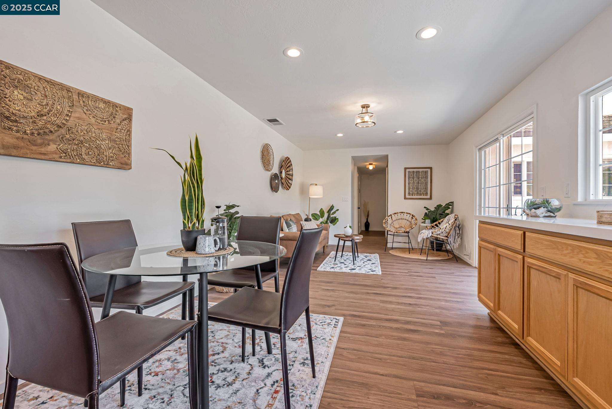 Detail Gallery Image 22 of 47 For 1836 Boxwood Dr, Concord,  CA 94519 - 4 Beds | 2 Baths