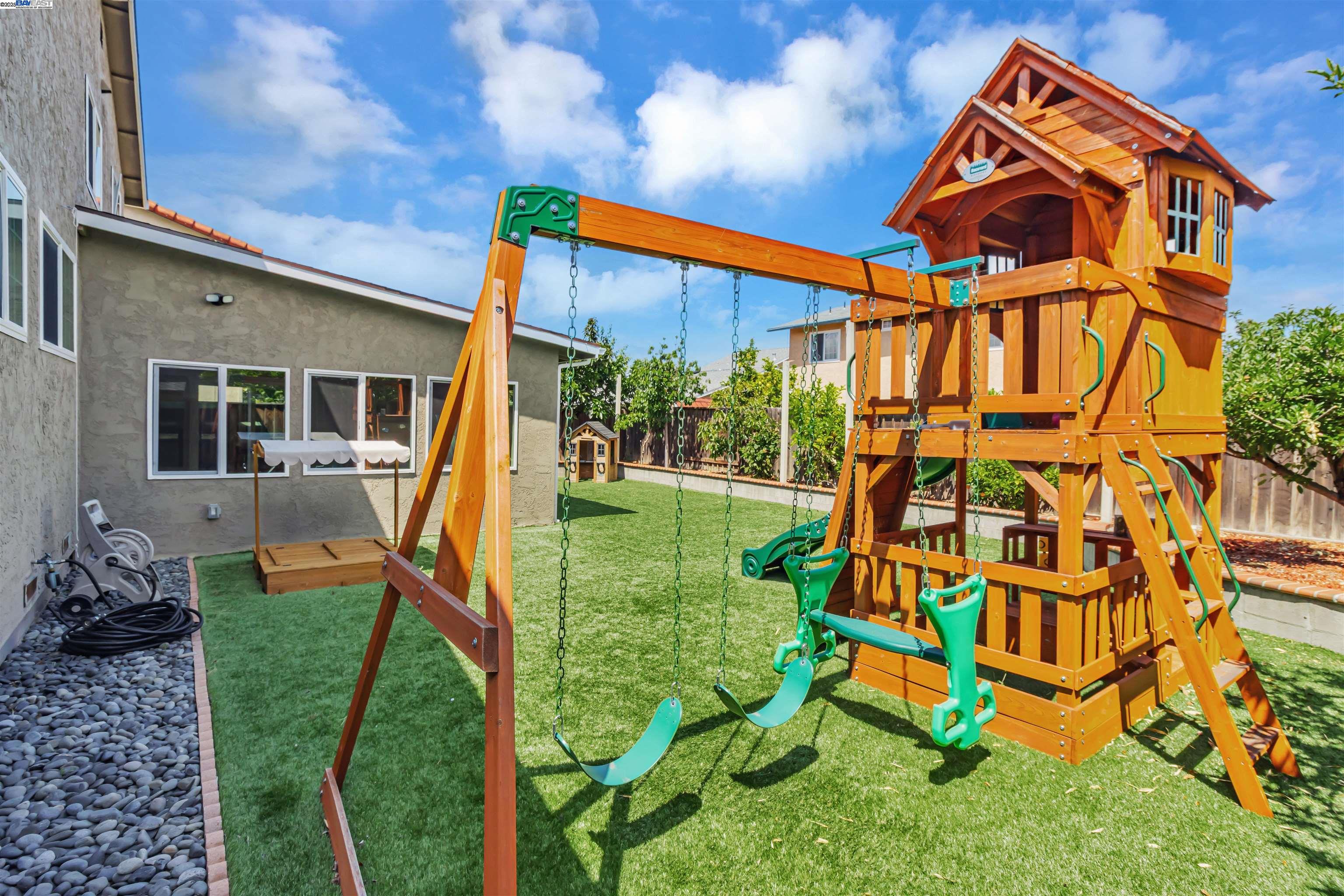 Detail Gallery Image 17 of 50 For 597 Singley Dr, Milpitas,  CA 95035 - 4 Beds | 2/1 Baths