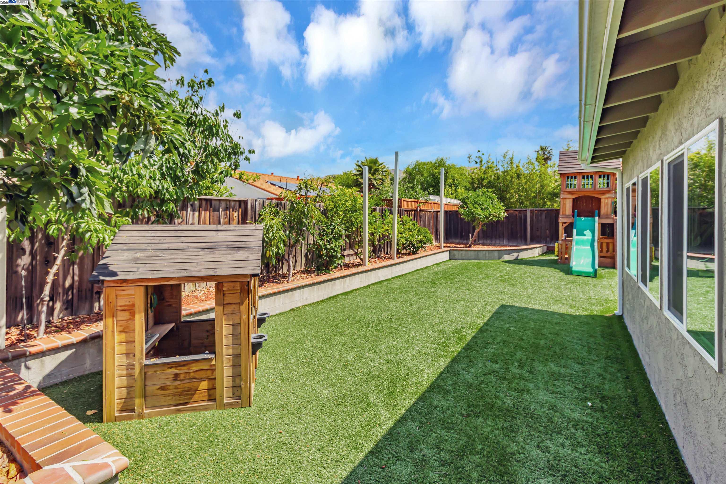 Detail Gallery Image 18 of 50 For 597 Singley Dr, Milpitas,  CA 95035 - 4 Beds | 2/1 Baths