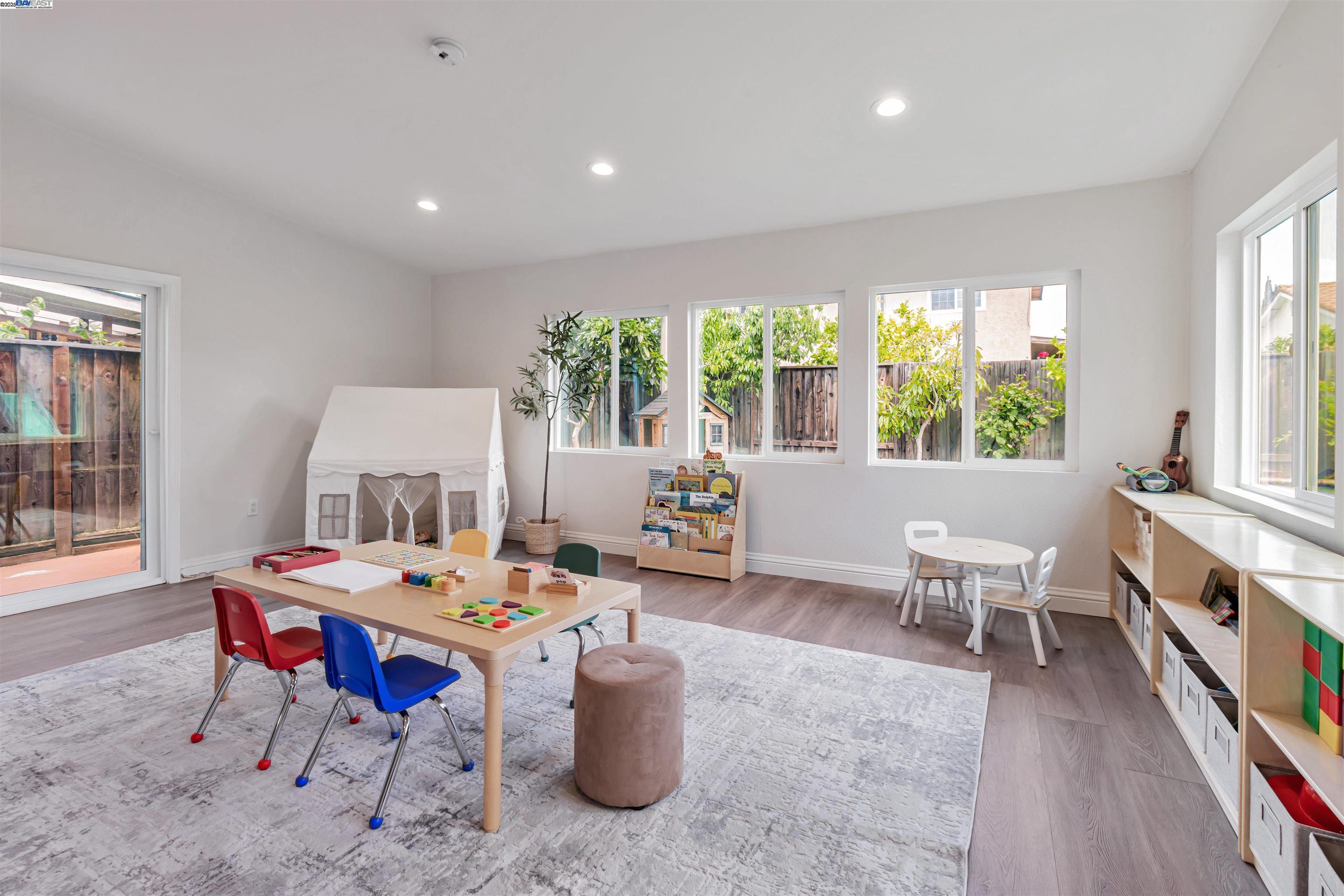 Detail Gallery Image 9 of 50 For 597 Singley Dr, Milpitas,  CA 95035 - 4 Beds | 2/1 Baths