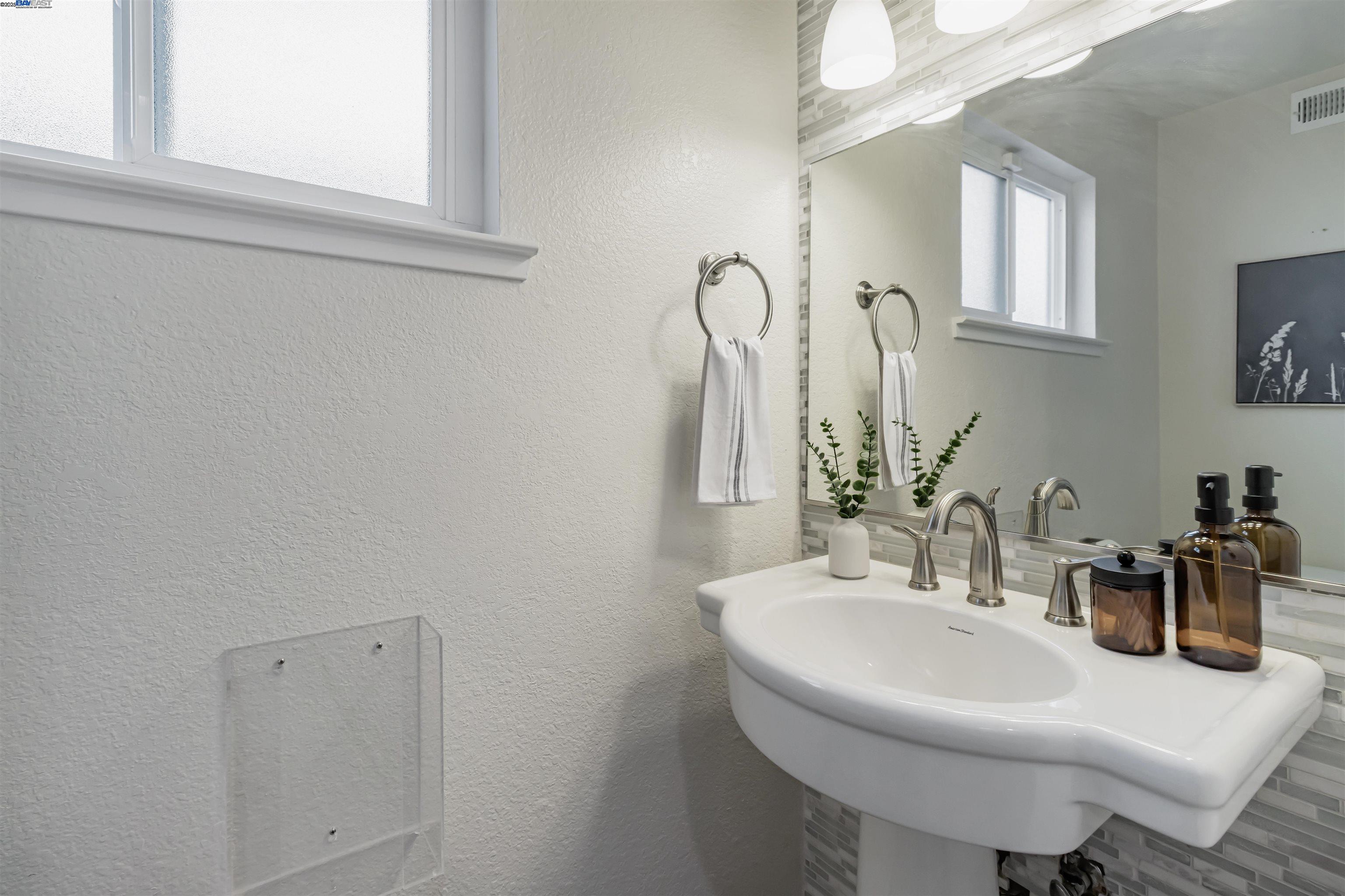 Detail Gallery Image 10 of 50 For 597 Singley Dr, Milpitas,  CA 95035 - 4 Beds | 2/1 Baths