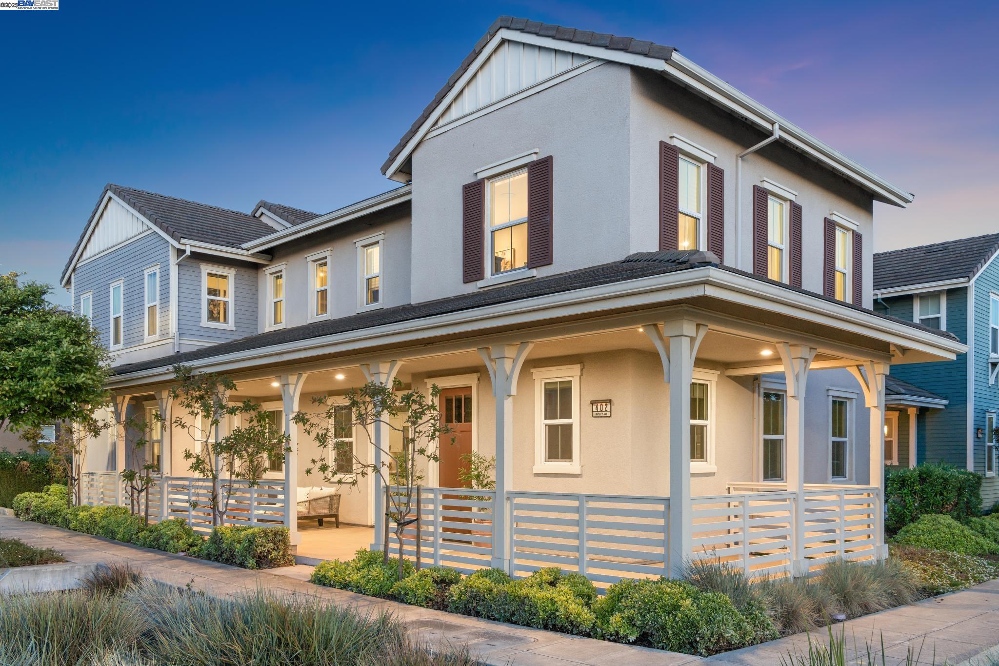 Detail Gallery Image 1 of 1 For 402 Mosley Ave, Alameda,  CA 94501 - 4 Beds | 3/1 Baths
