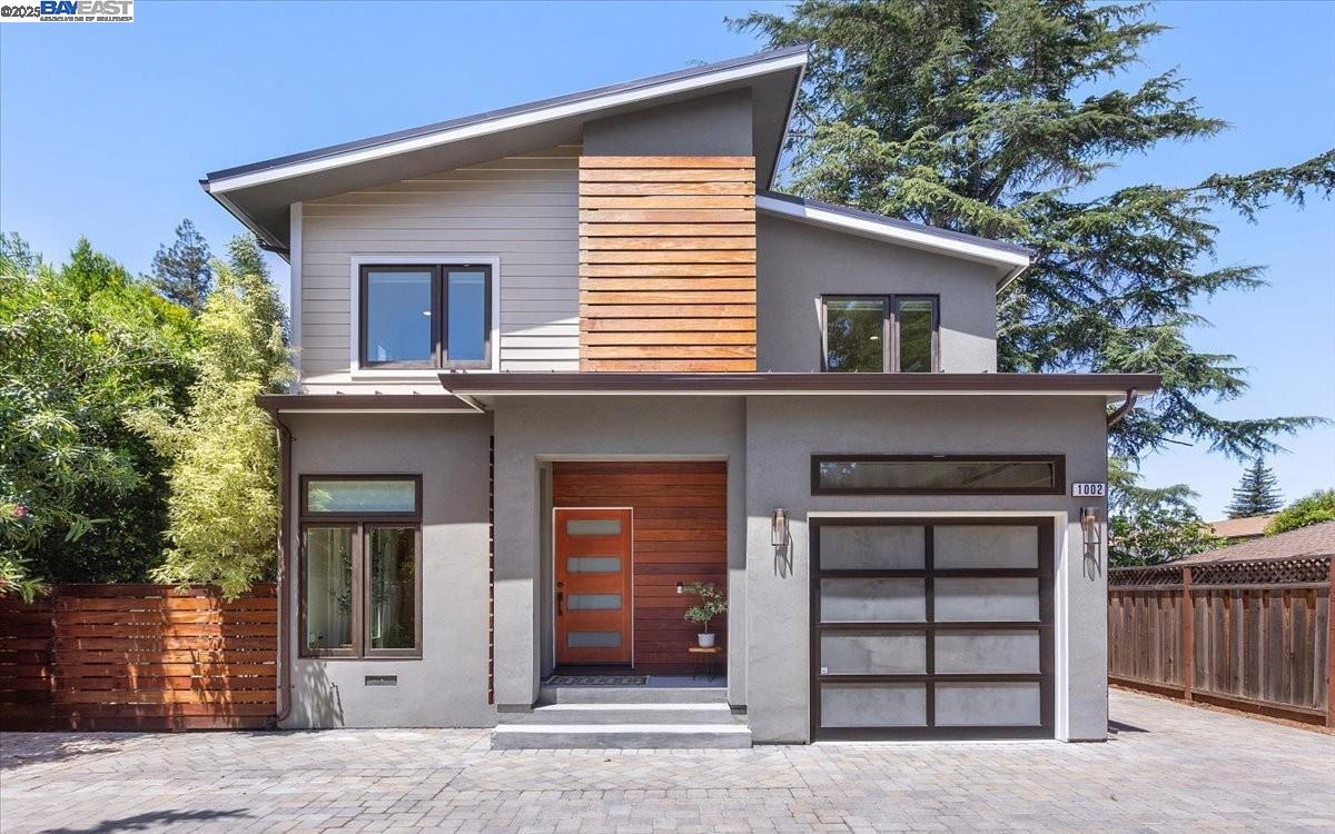 Detail Gallery Image 2 of 46 For 1002 Middle Ave, Menlo Park,  CA 94025 - 3 Beds | 2/1 Baths