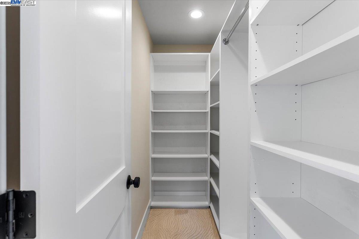 Detail Gallery Image 33 of 46 For 1002 Middle Ave, Menlo Park,  CA 94025 - 3 Beds | 2/1 Baths