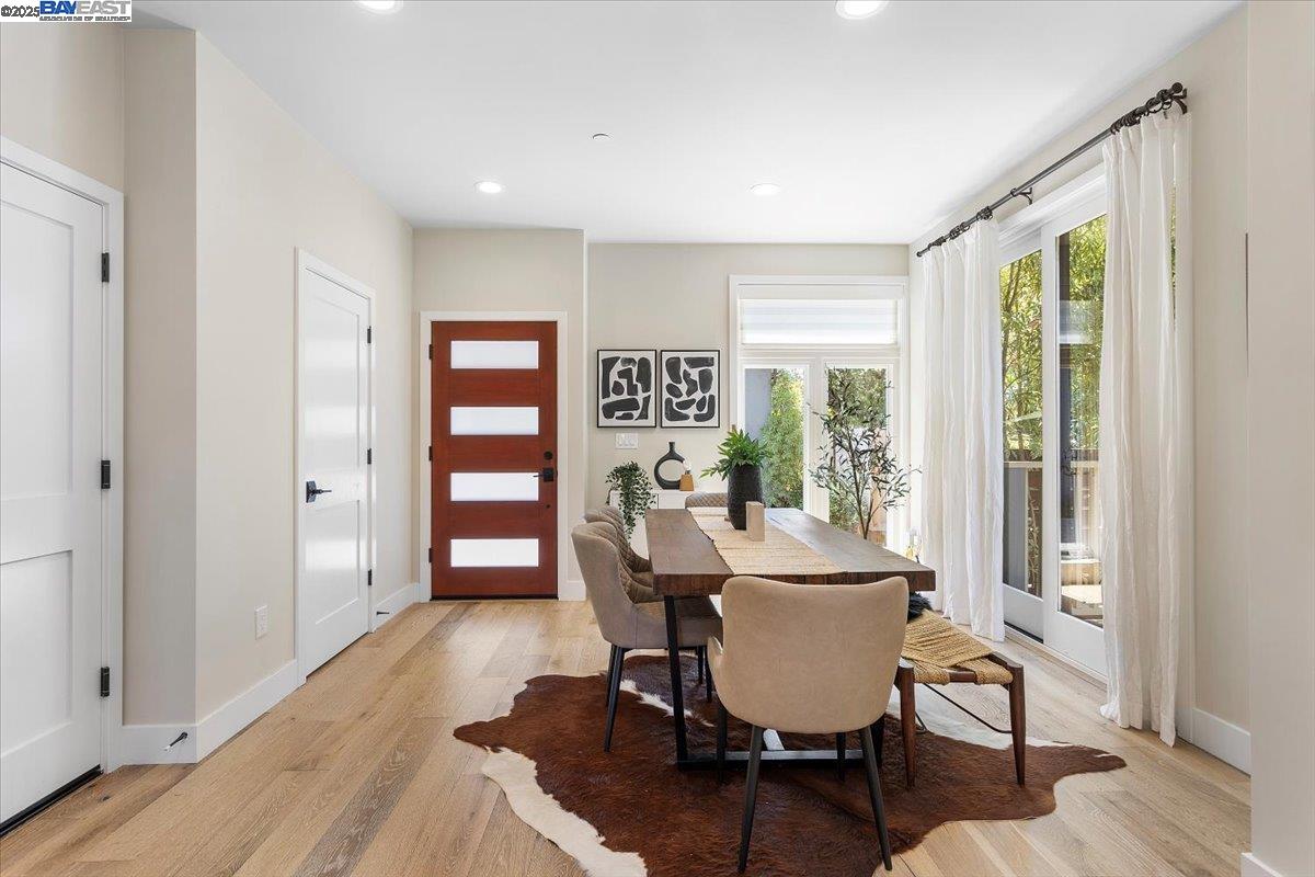 Detail Gallery Image 6 of 46 For 1002 Middle Ave, Menlo Park,  CA 94025 - 3 Beds | 2/1 Baths