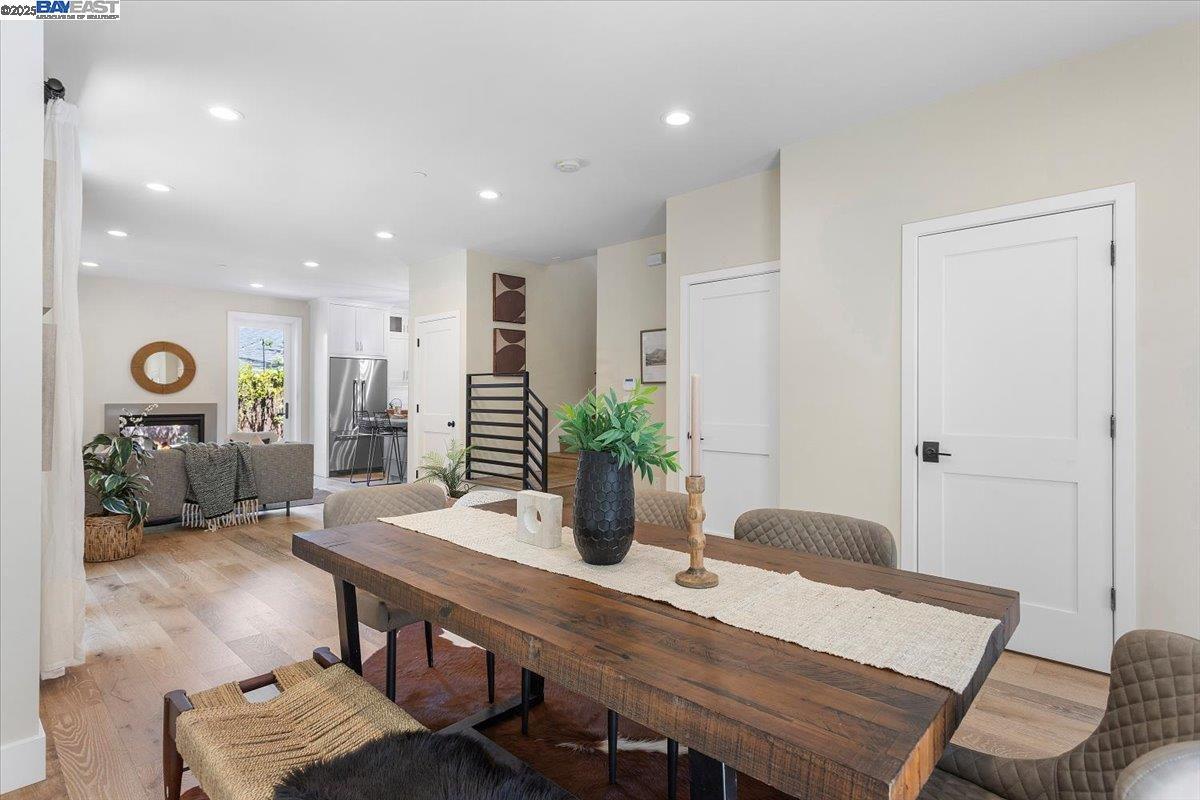 Detail Gallery Image 7 of 46 For 1002 Middle Ave, Menlo Park,  CA 94025 - 3 Beds | 2/1 Baths