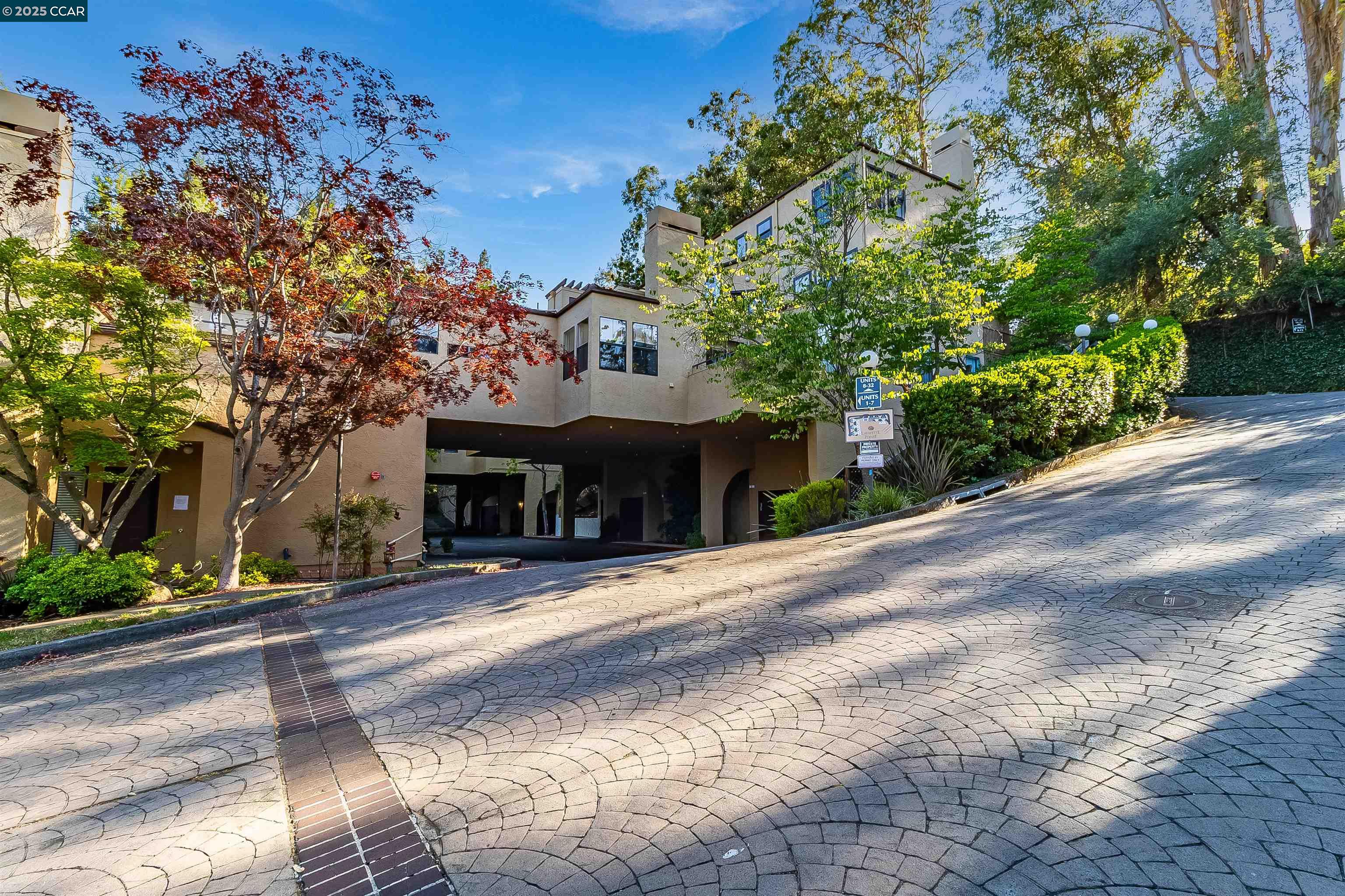 Detail Gallery Image 5 of 60 For 3279 Mt Diablo Ct #4,  Lafayette,  CA 94549 - 2 Beds | 2 Baths