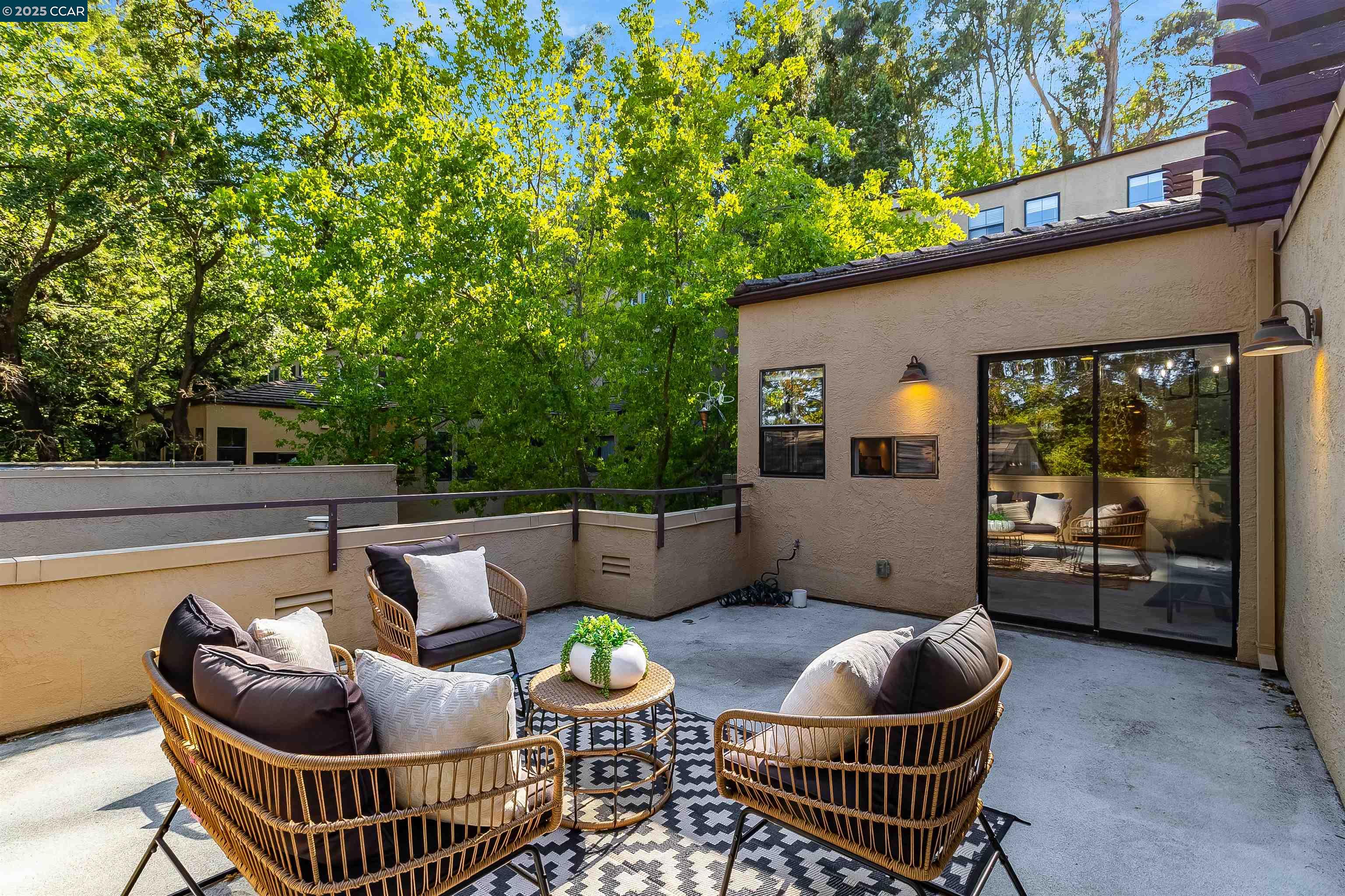 Detail Gallery Image 48 of 60 For 3279 Mt Diablo Ct #4,  Lafayette,  CA 94549 - 2 Beds | 2 Baths