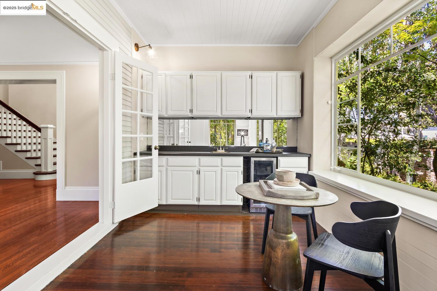 Detail Gallery Image 19 of 60 For 765 University Ave, Palo Alto,  CA 94301 - 3 Beds | 3/1 Baths