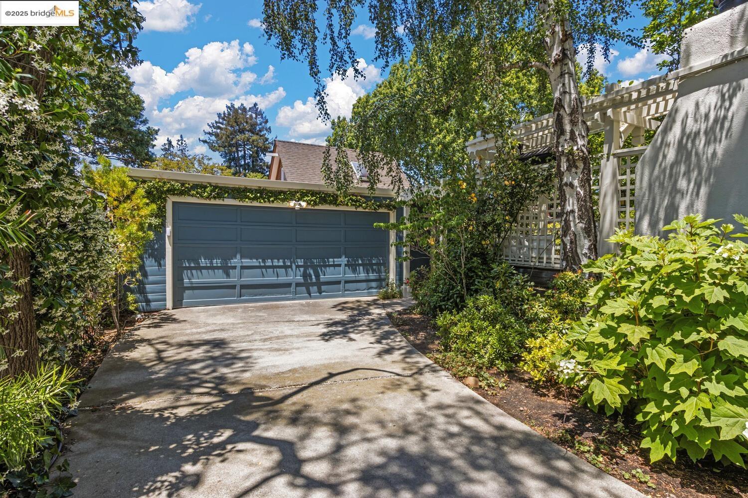 Detail Gallery Image 57 of 60 For 765 University Ave, Palo Alto,  CA 94301 - 3 Beds | 3/1 Baths