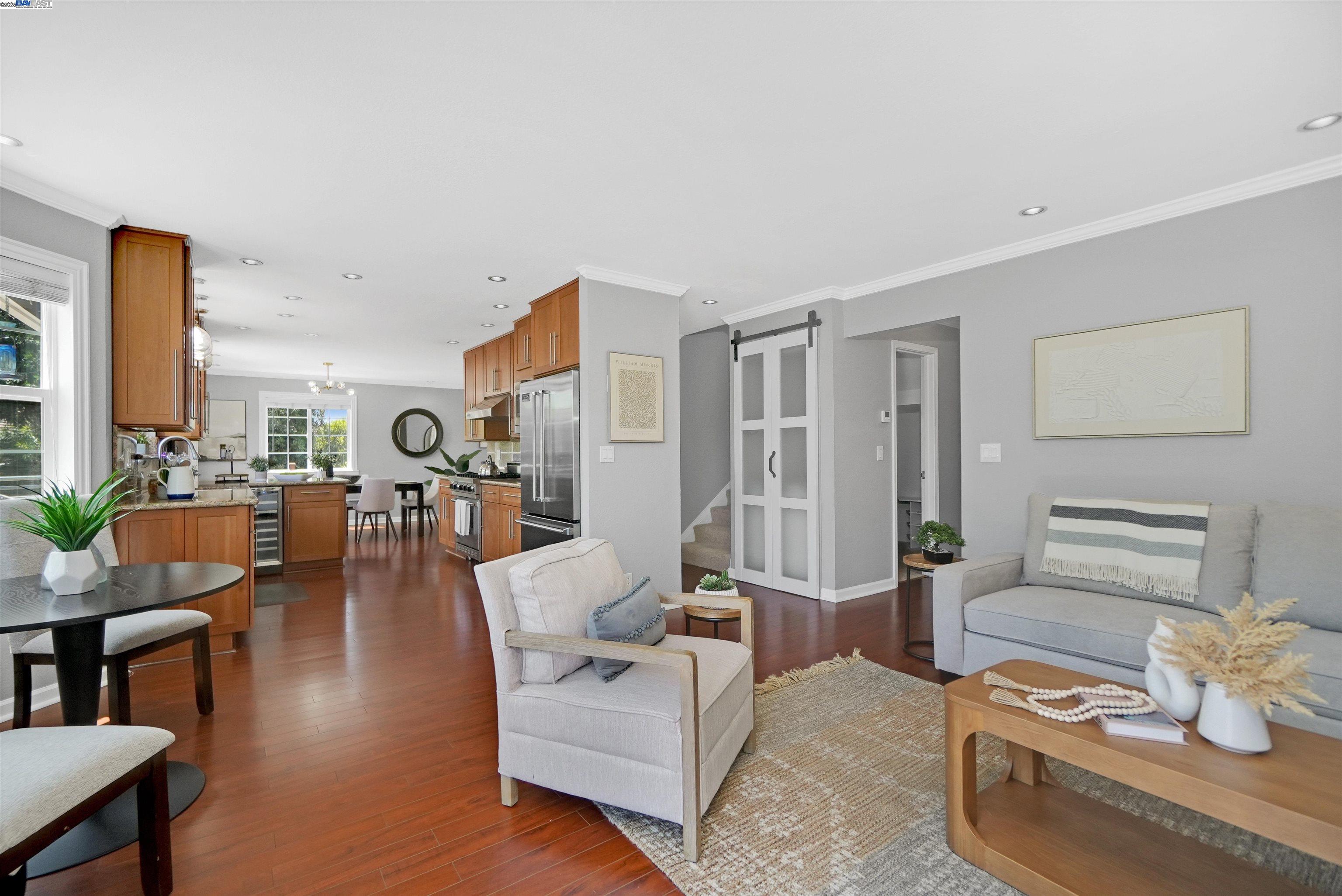 Detail Gallery Image 20 of 52 For 24948 Campus Dr, Hayward,  CA 94542 - 4 Beds | 3 Baths