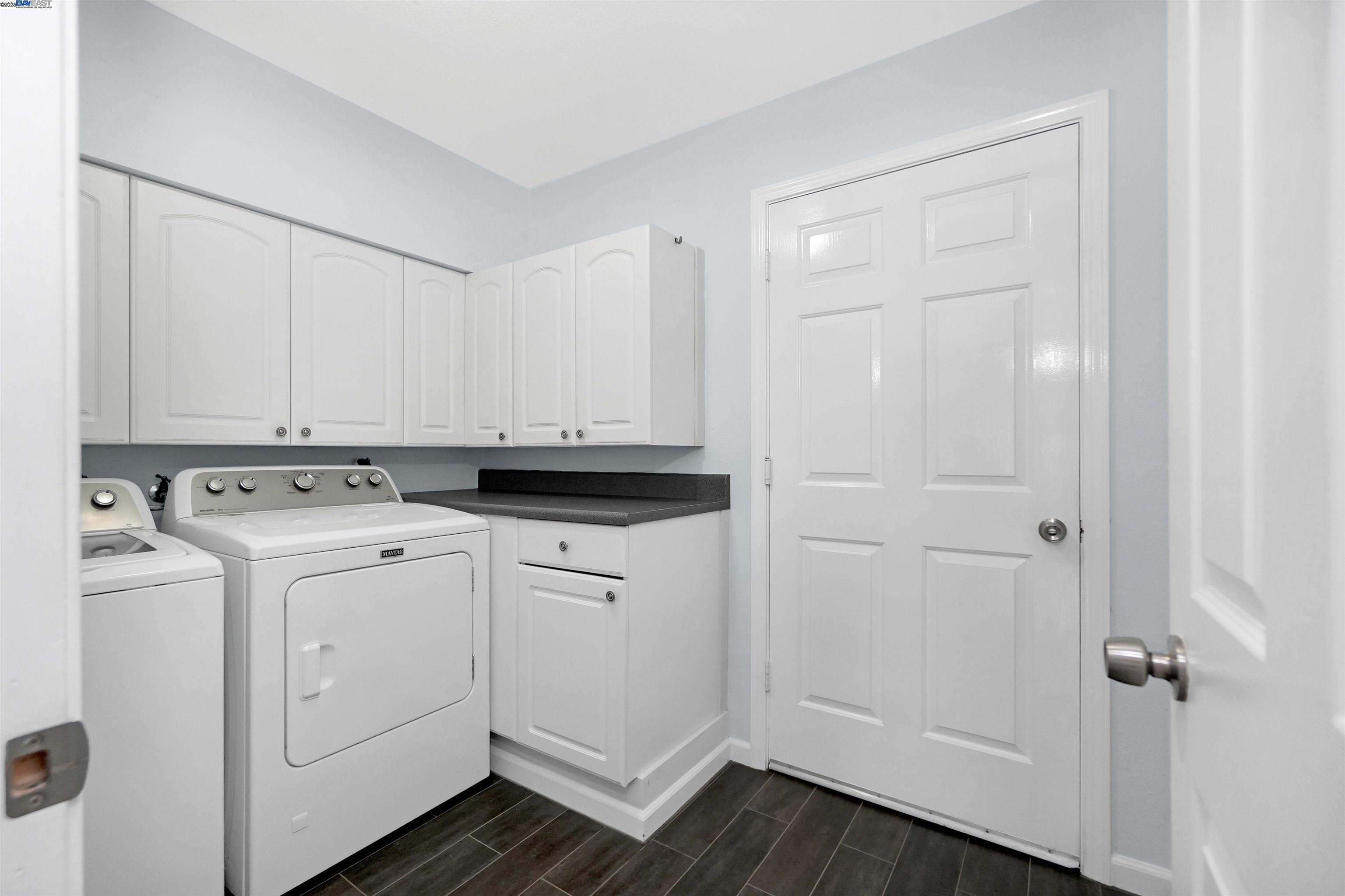 Detail Gallery Image 25 of 52 For 24948 Campus Dr, Hayward,  CA 94542 - 4 Beds | 3 Baths