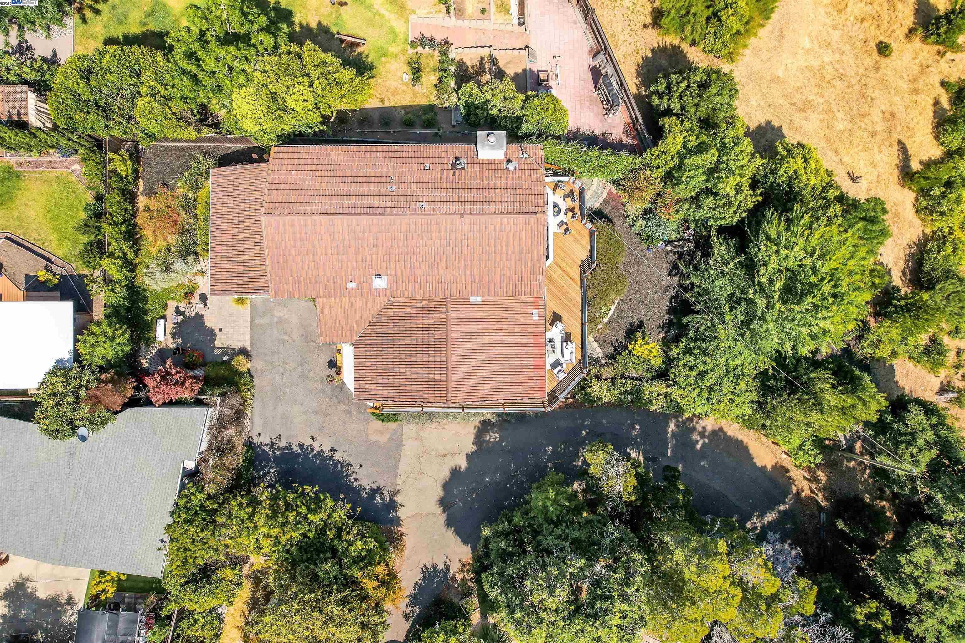 Detail Gallery Image 47 of 52 For 24948 Campus Dr, Hayward,  CA 94542 - 4 Beds | 3 Baths
