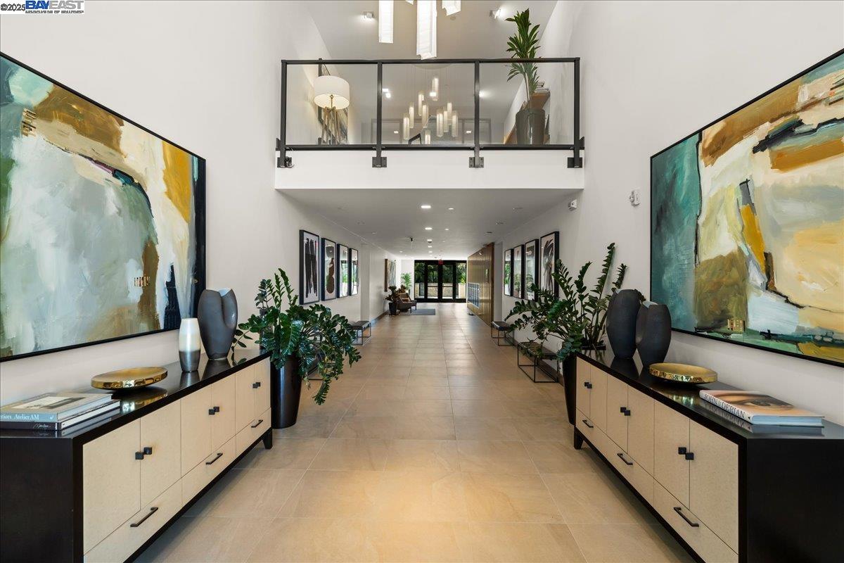 Detail Gallery Image 2 of 20 For 1101 W El Camino #209,  Mountain View,  CA 94040-2746 - 1 Beds | 1/1 Baths