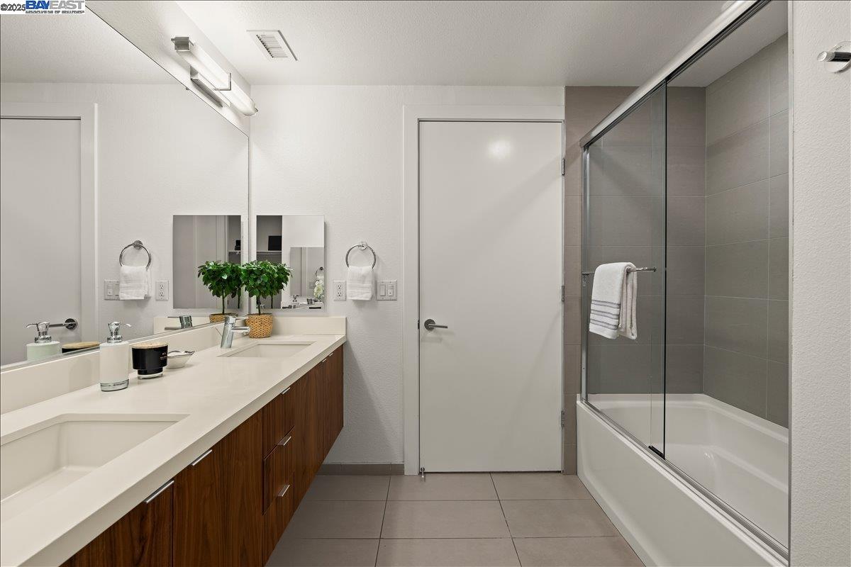 Detail Gallery Image 16 of 20 For 1101 W El Camino #209,  Mountain View,  CA 94040-2746 - 1 Beds | 1/1 Baths
