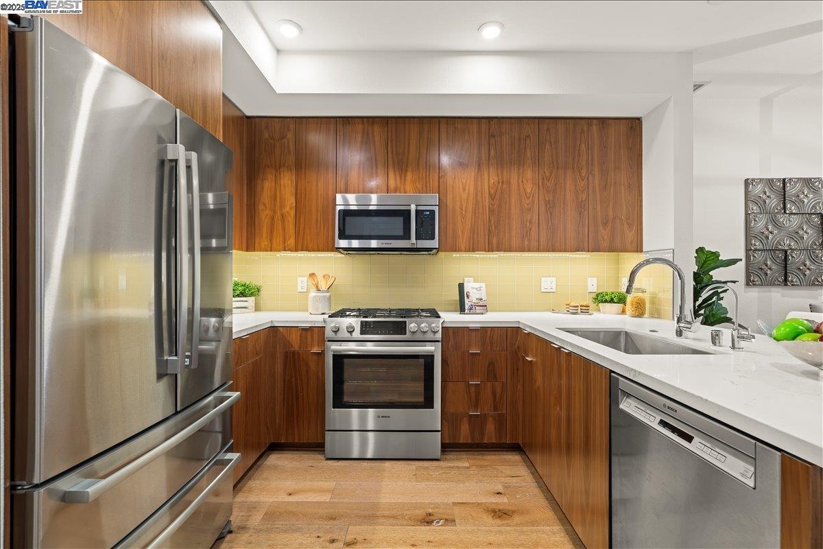 Detail Gallery Image 5 of 20 For 1101 W El Camino #209,  Mountain View,  CA 94040-2746 - 1 Beds | 1/1 Baths