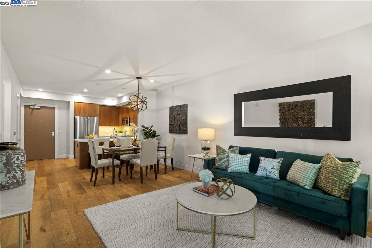 Detail Gallery Image 10 of 20 For 1101 W El Camino #209,  Mountain View,  CA 94040-2746 - 1 Beds | 1/1 Baths