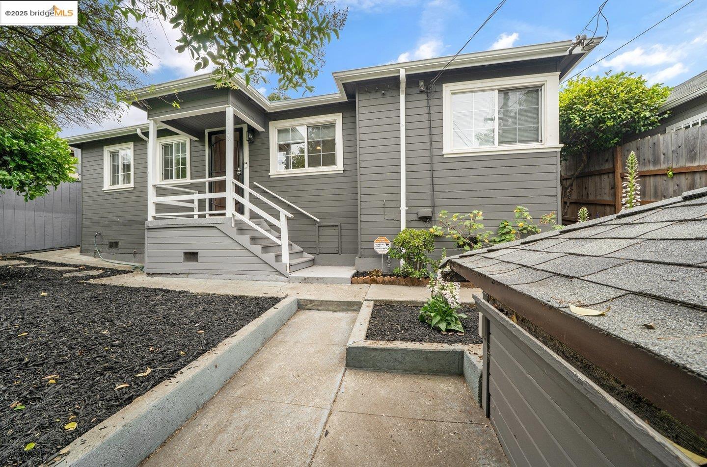 Thumbnail for 2162 35th Ave, Oakland, CA 94601