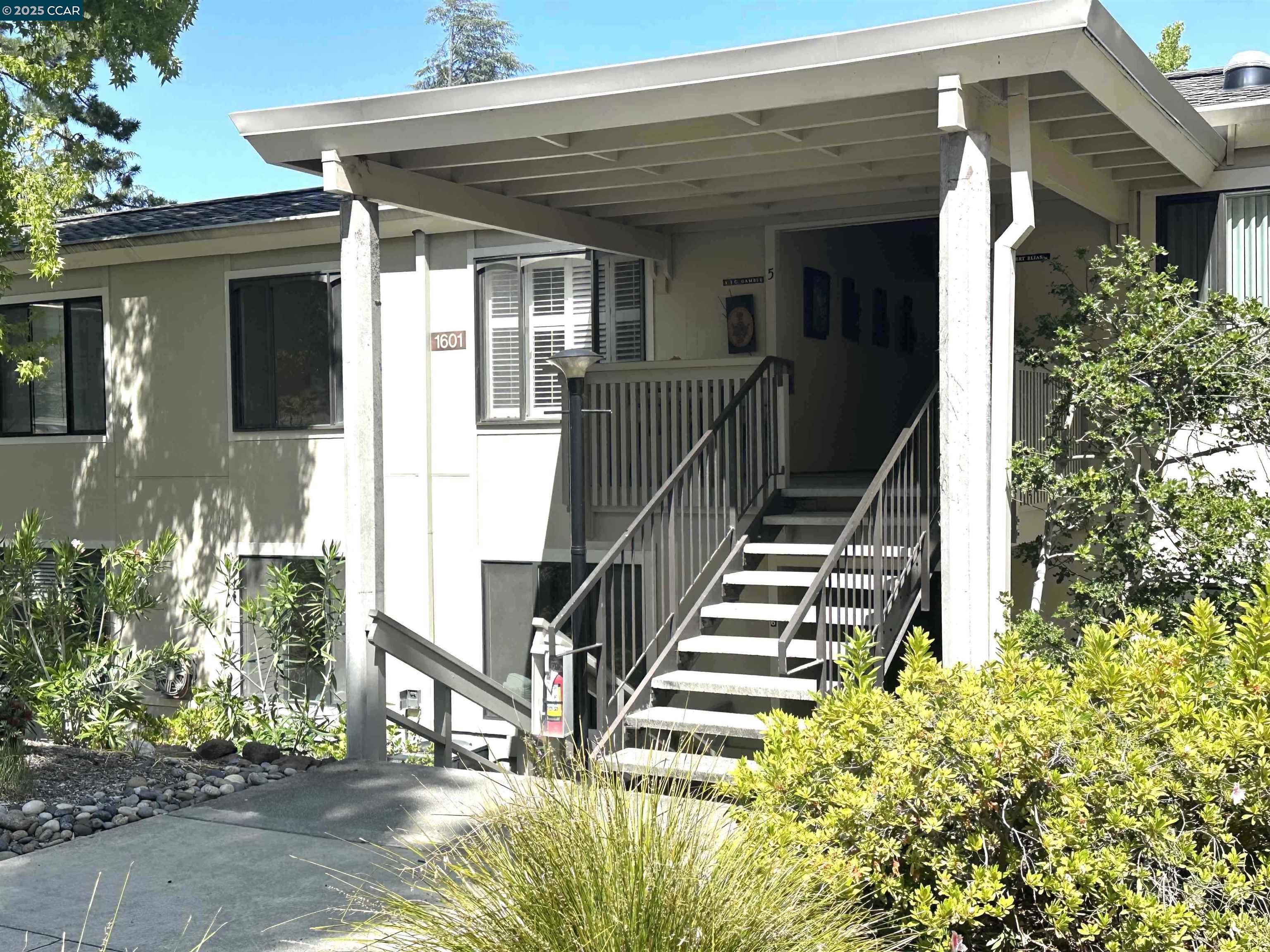 Photo #2: 41099970 Listing 