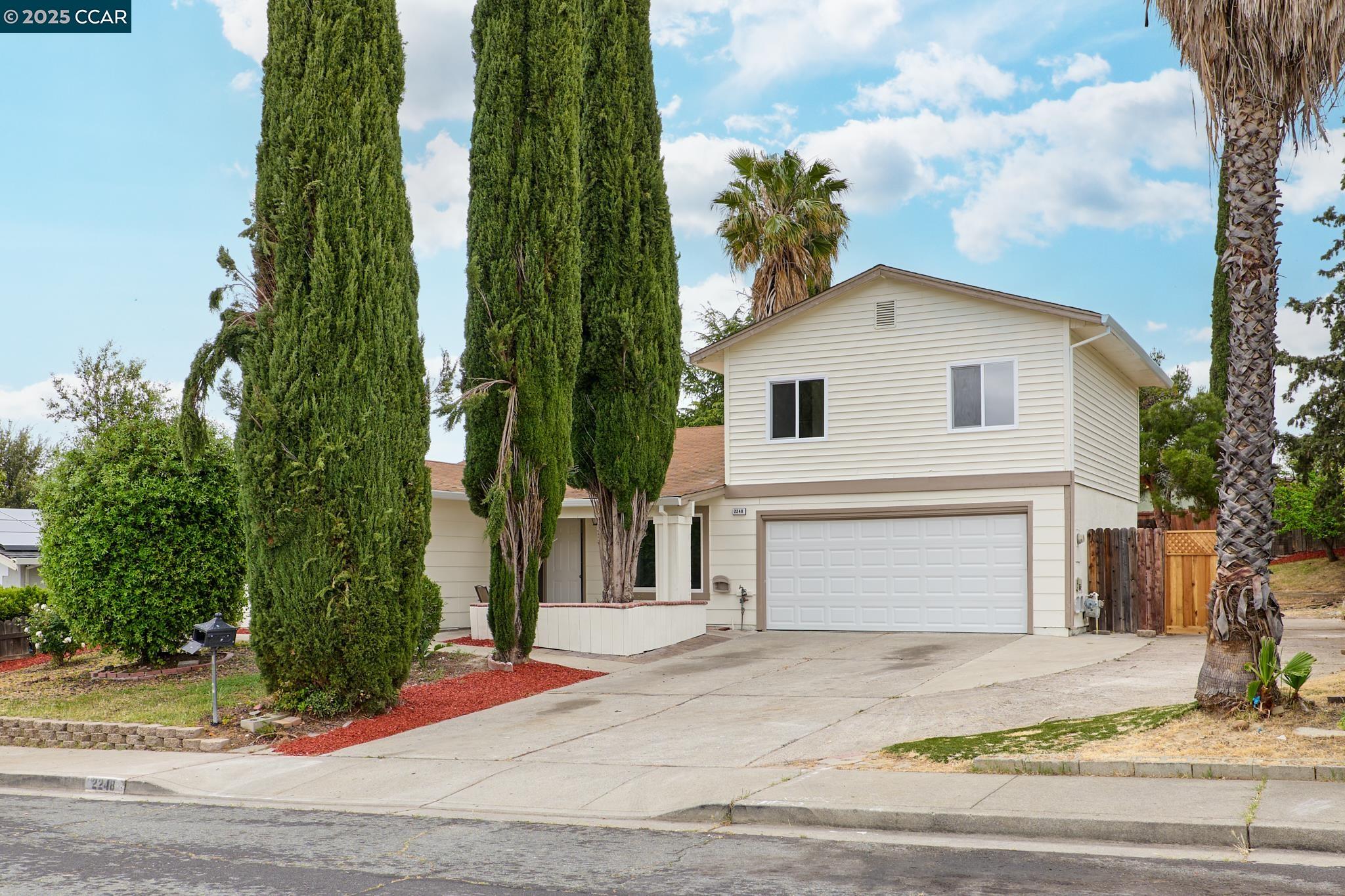 Detail Gallery Image 1 of 1 For 2248 Hamlin Dr, Antioch,  CA 94509 - 7 Beds | 3 Baths
