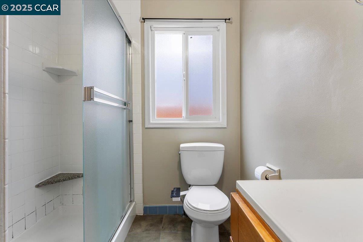 Detail Gallery Image 14 of 28 For 1445 152nd Ave, San Leandro,  CA 94578 - 2 Beds | 1 Baths