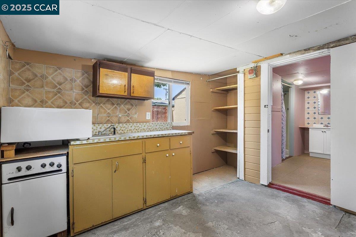 Detail Gallery Image 23 of 28 For 1445 152nd Ave, San Leandro,  CA 94578 - 2 Beds | 1 Baths