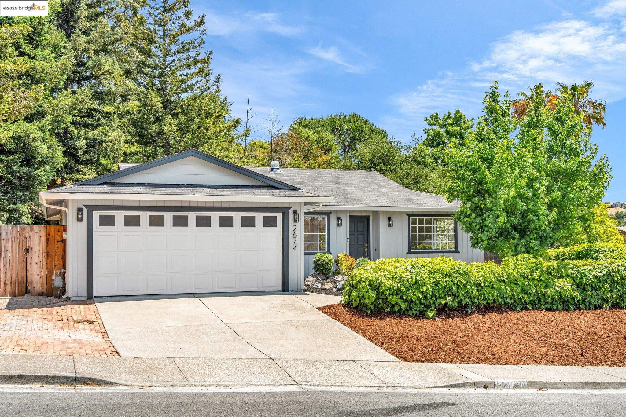 Detail Gallery Image 1 of 1 For 2673 Mendocino, Pinole,  CA 94564 - 3 Beds | 2 Baths