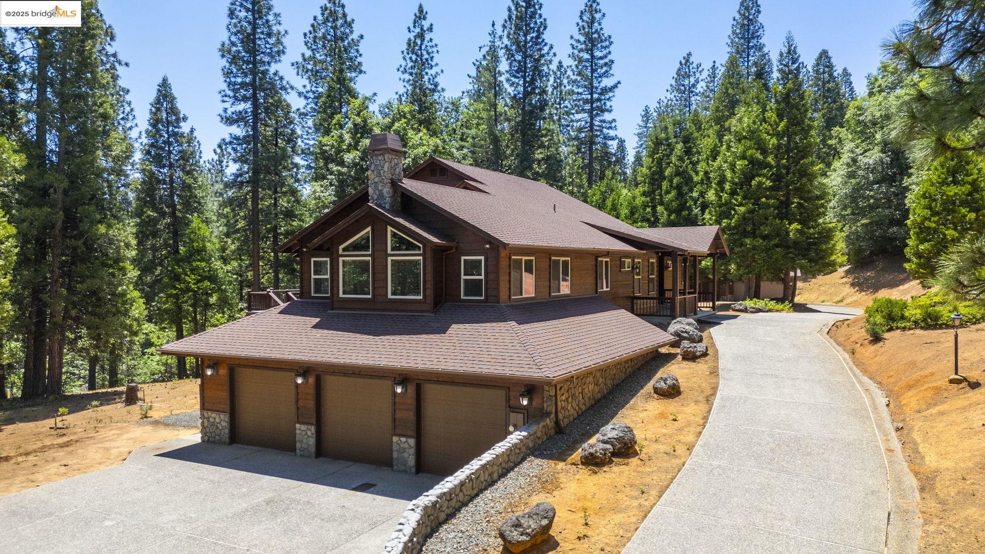 Detail Gallery Image 1 of 1 For 19965 Forest Vista Rd, Twain Harte,  CA 95383 - 4 Beds | 4 Baths