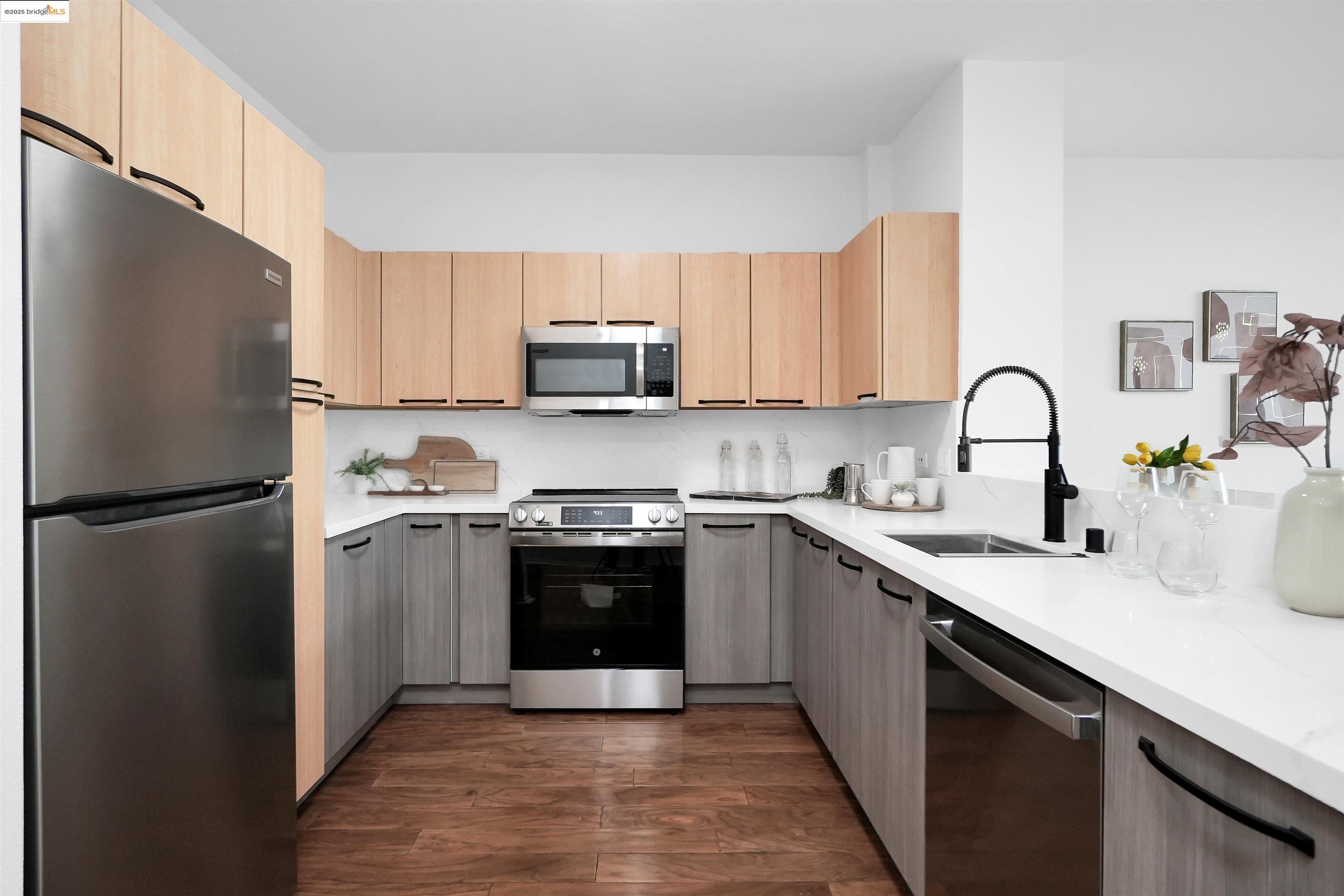 Photo #2: 41100013 Listing 