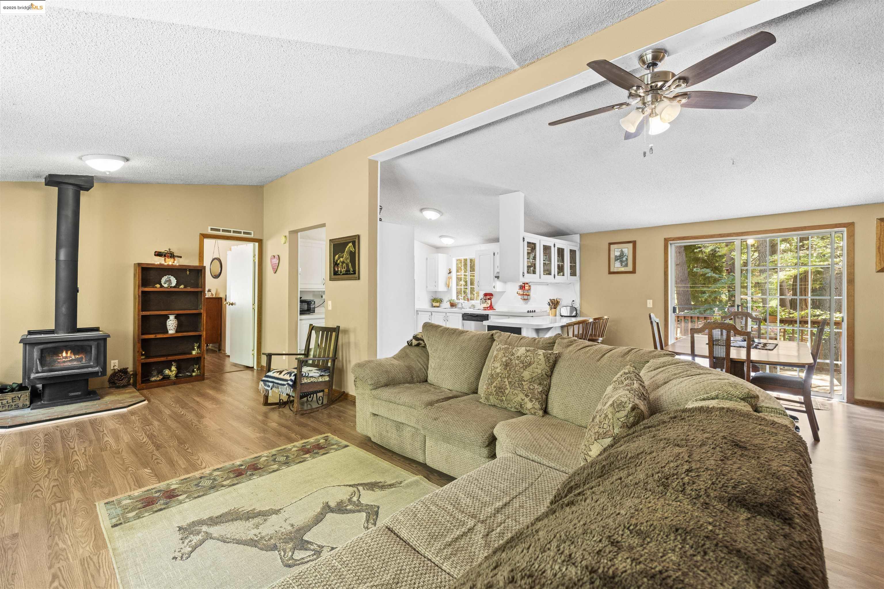 Detail Gallery Image 17 of 41 For 21060 Echo Ridge Ct, Foresthill,  CA 95631 - 3 Beds | 2 Baths