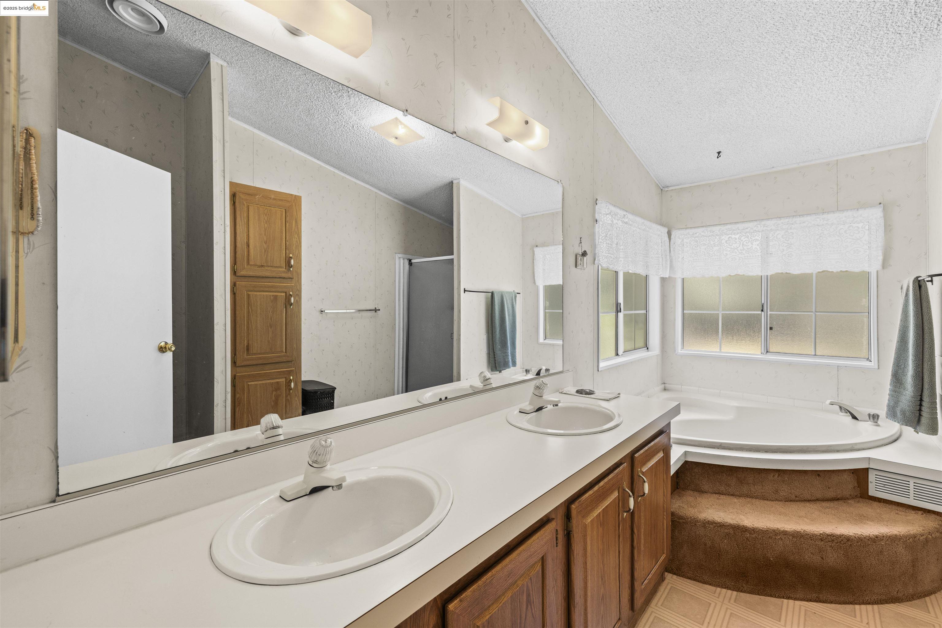 Detail Gallery Image 21 of 41 For 21060 Echo Ridge Ct, Foresthill,  CA 95631 - 3 Beds | 2 Baths