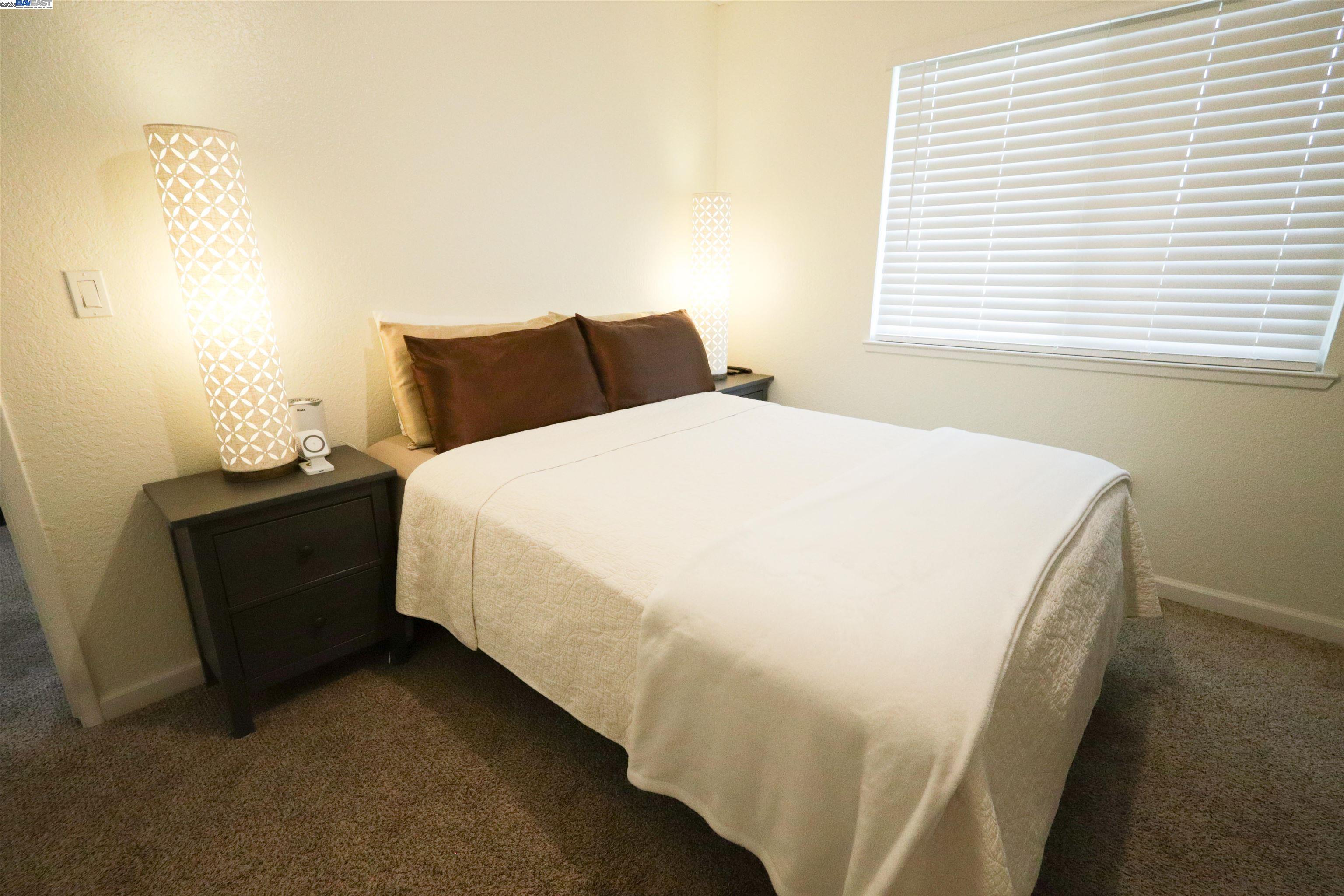 Detail Gallery Image 5 of 10 For 480 Cherry Ln #E,  Manteca,  CA 95337 - 2 Beds | 1 Baths