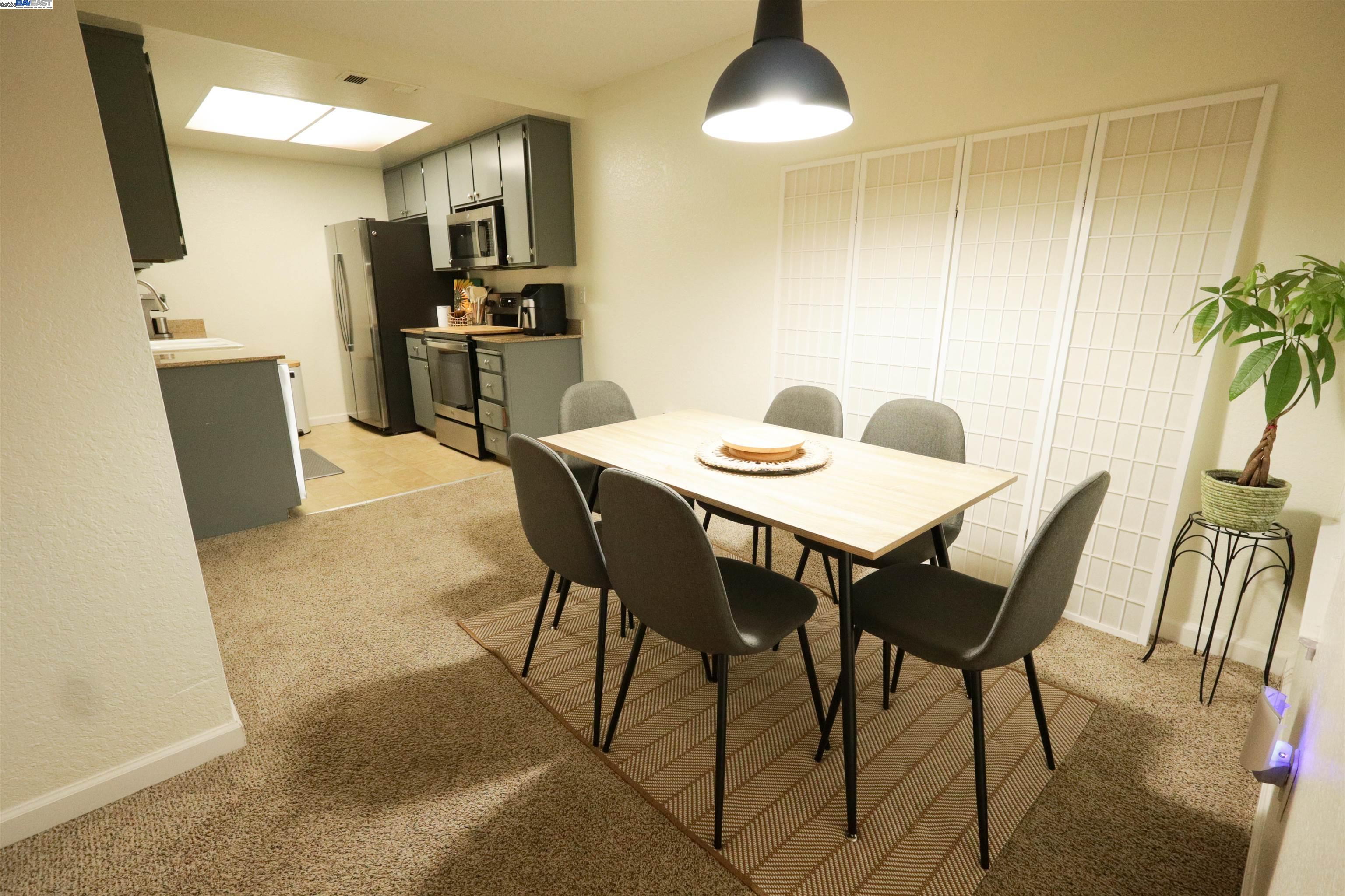 Detail Gallery Image 6 of 10 For 480 Cherry Ln #E,  Manteca,  CA 95337 - 2 Beds | 1 Baths
