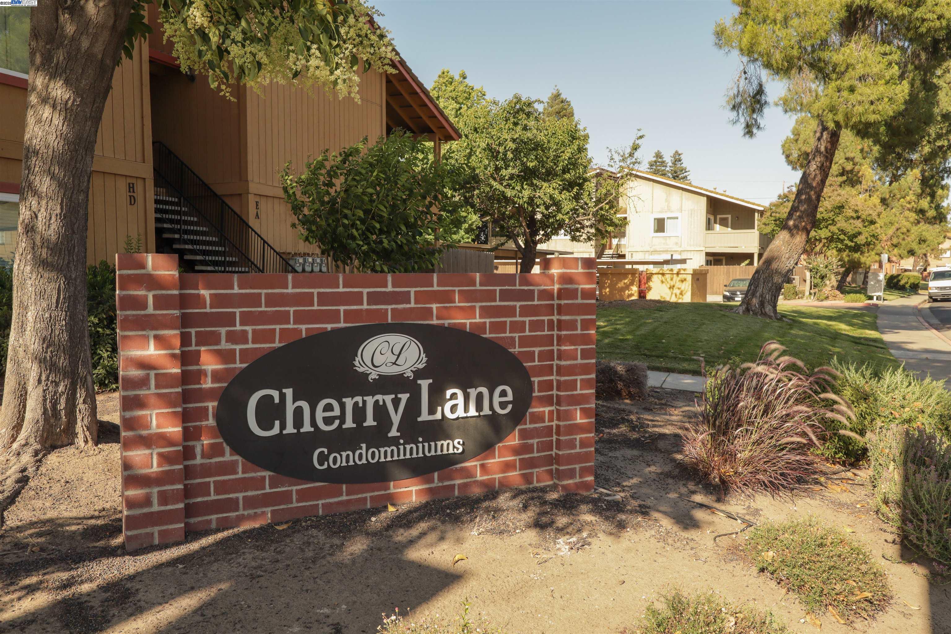 Detail Gallery Image 8 of 10 For 480 Cherry Ln #E,  Manteca,  CA 95337 - 2 Beds | 1 Baths