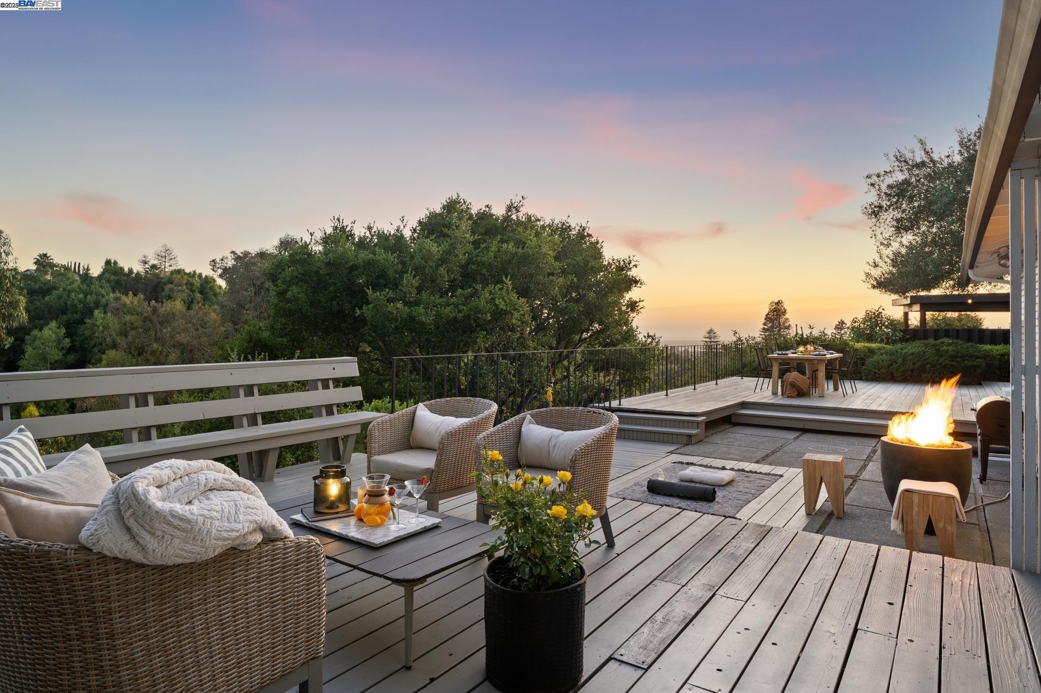 Detail Gallery Image 1 of 1 For 3070 Cromwell Pl, Hayward,  CA 94542 - 3 Beds | 2 Baths