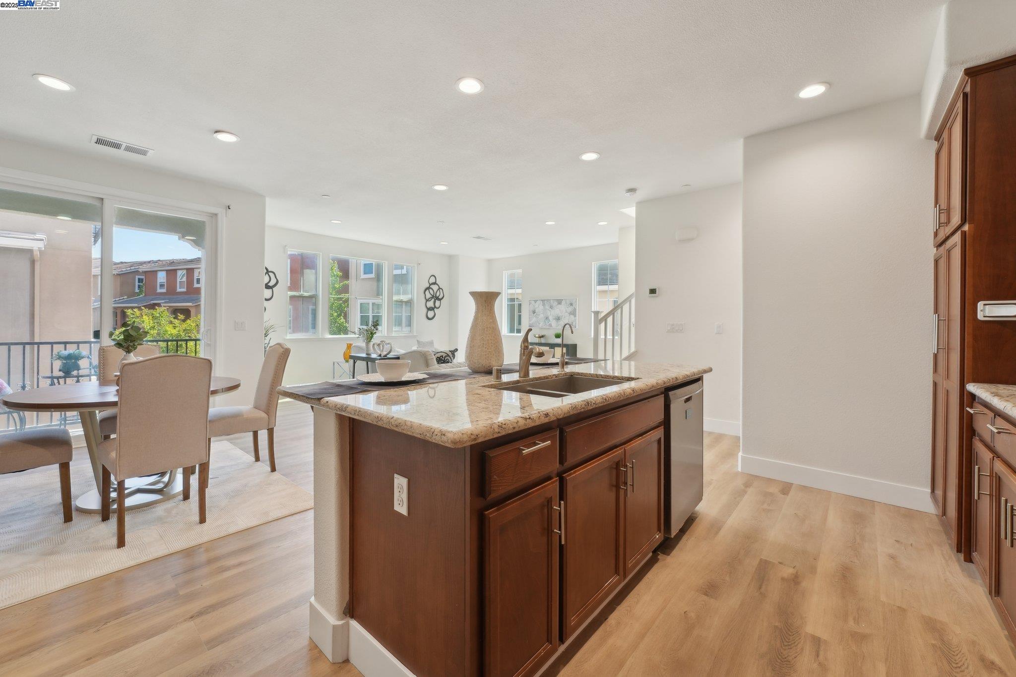 Photo #6: 41100030 Listing: Photo #6
