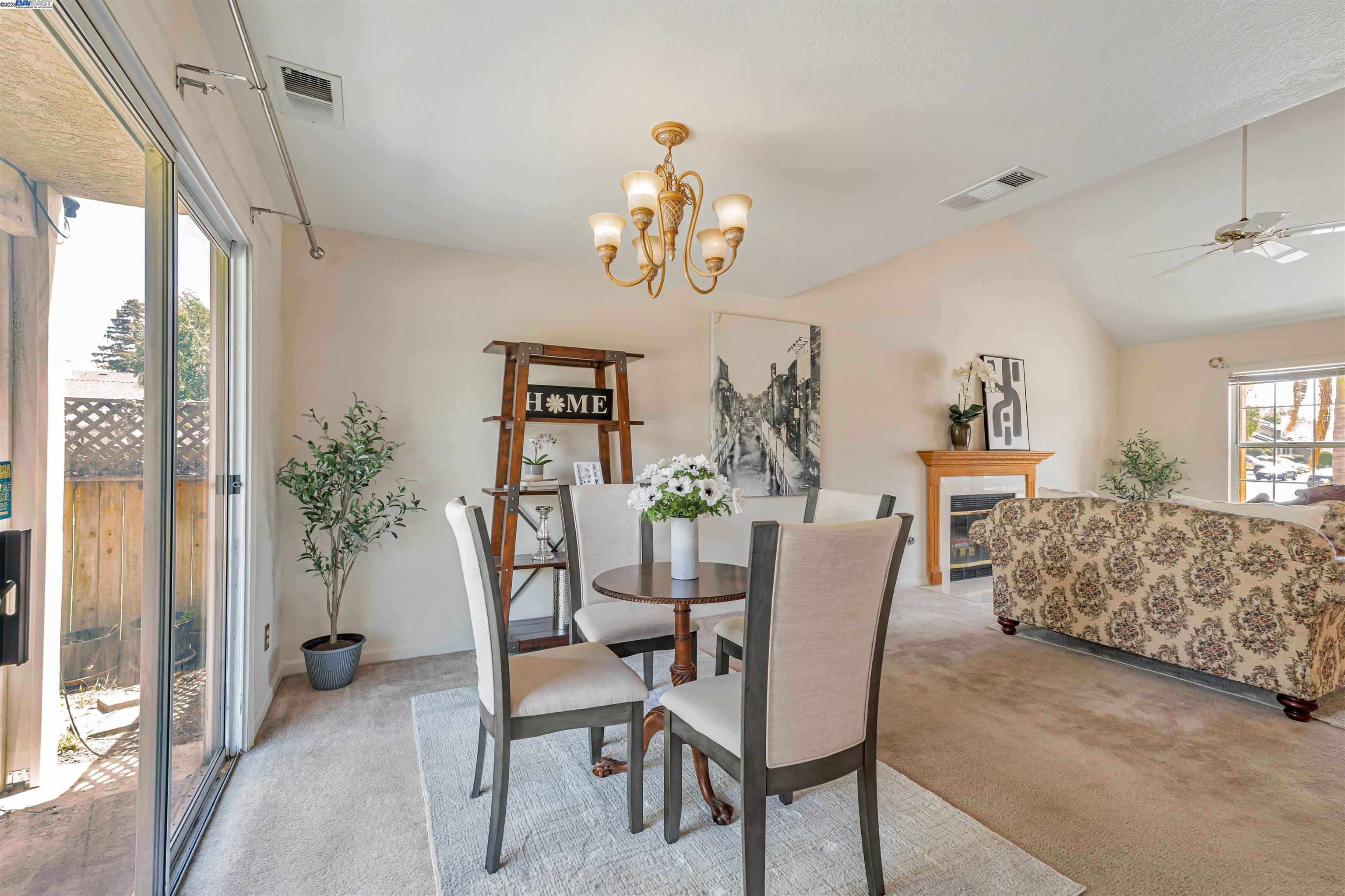 Detail Gallery Image 11 of 38 For 15150 Hollyhock Ct, Lathrop,  CA 95330 - 4 Beds | 2/1 Baths