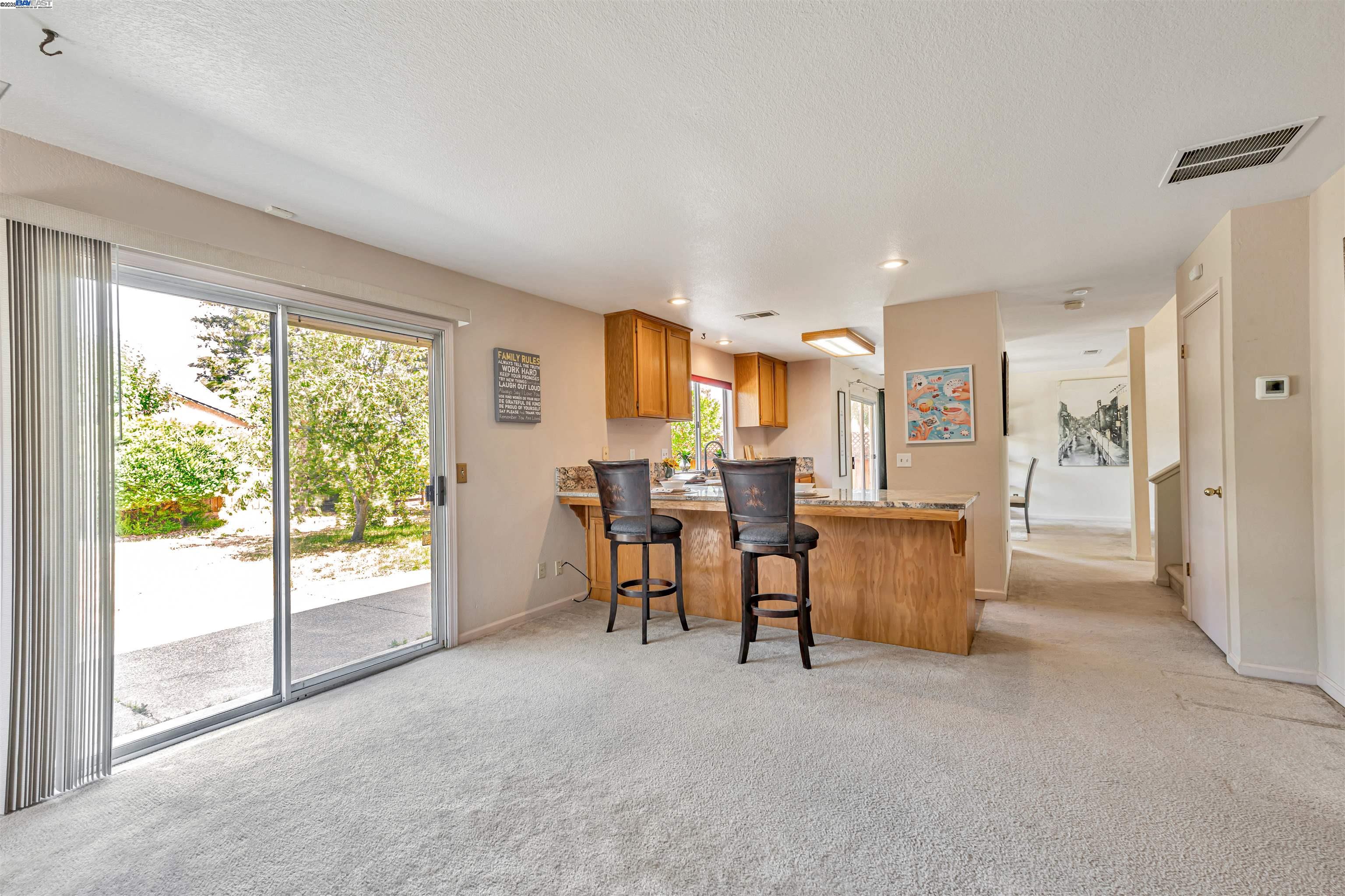Detail Gallery Image 16 of 38 For 15150 Hollyhock Ct, Lathrop,  CA 95330 - 4 Beds | 2/1 Baths