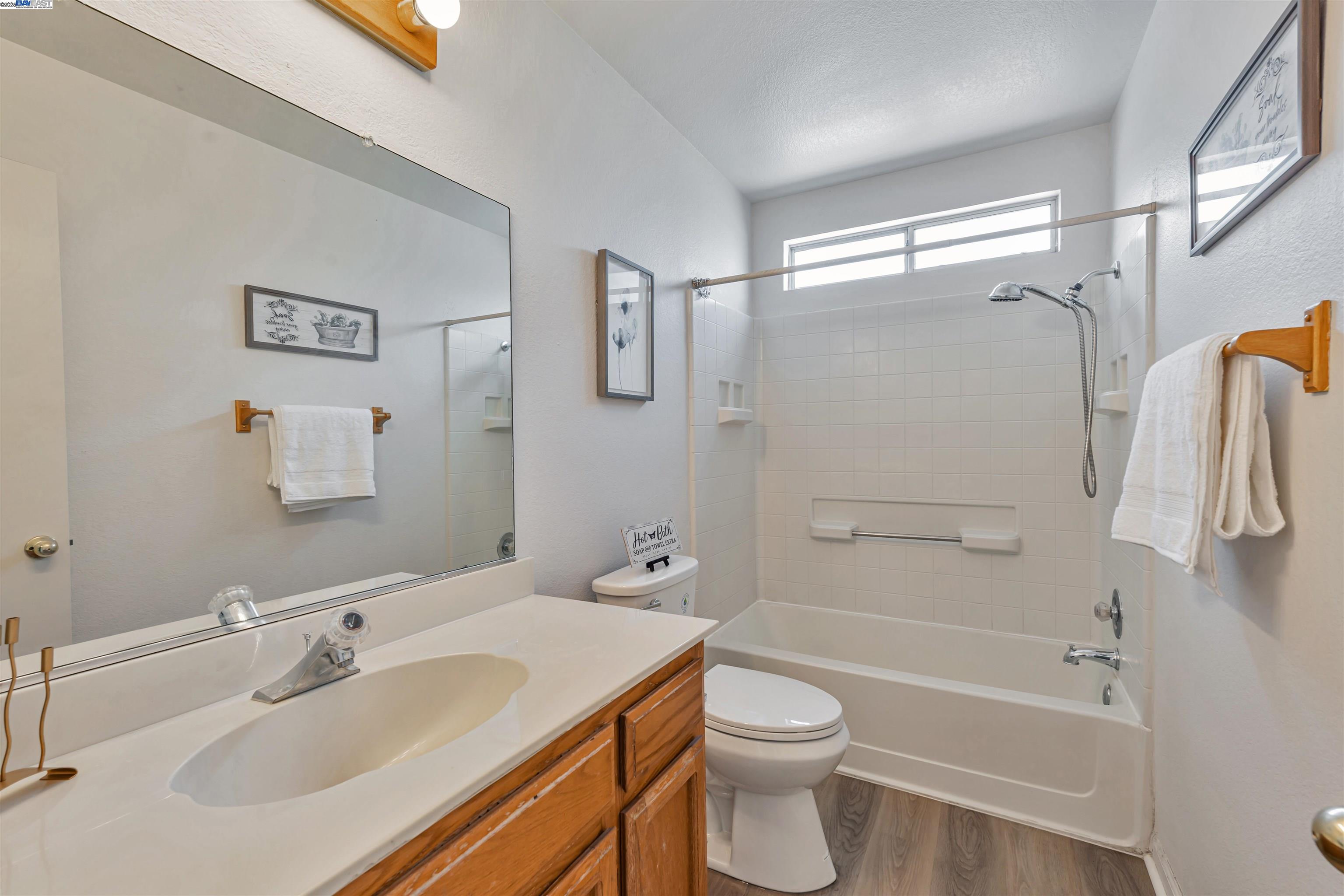 Detail Gallery Image 30 of 38 For 15150 Hollyhock Ct, Lathrop,  CA 95330 - 4 Beds | 2/1 Baths