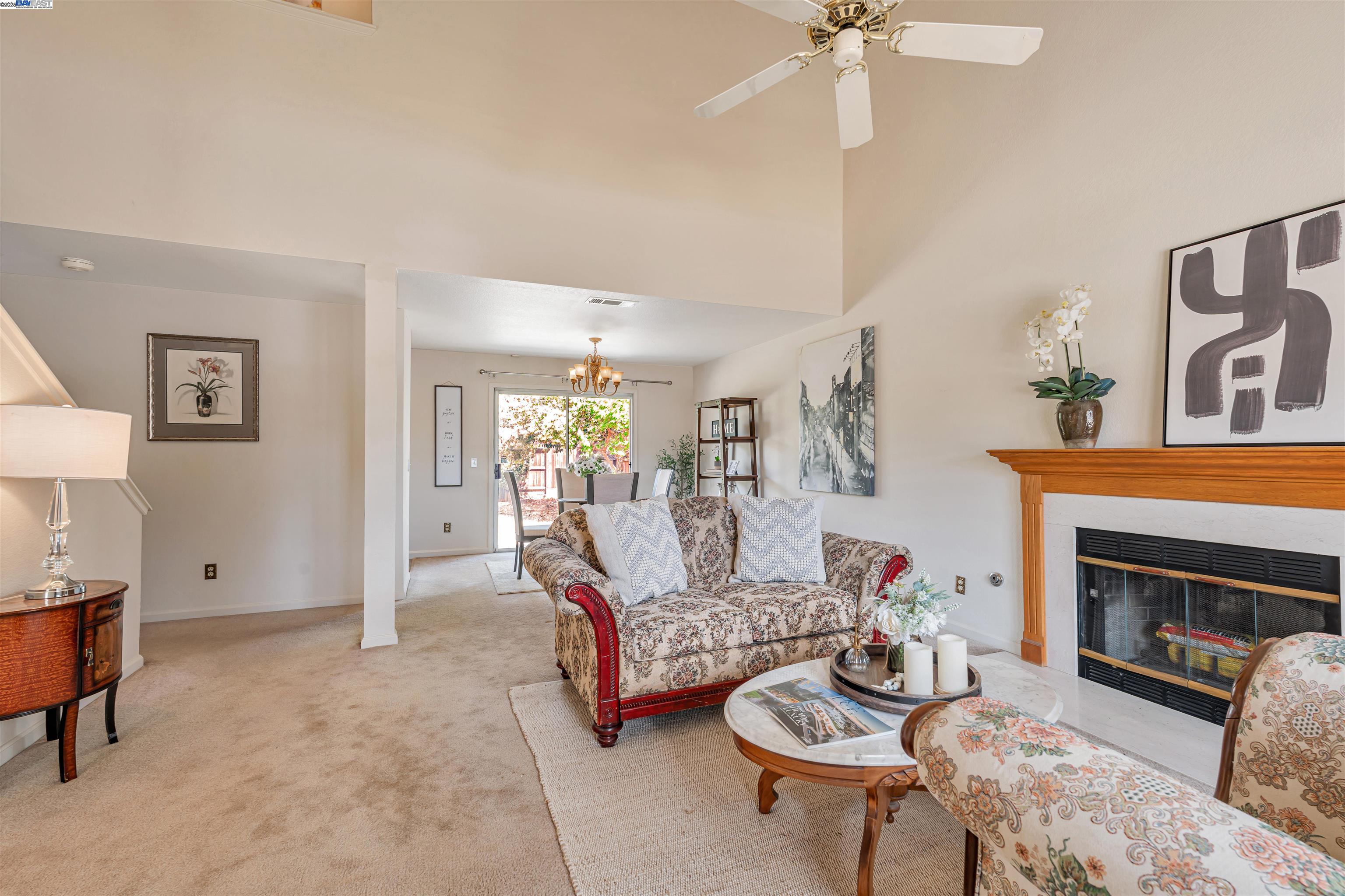 Detail Gallery Image 6 of 38 For 15150 Hollyhock Ct, Lathrop,  CA 95330 - 4 Beds | 2/1 Baths