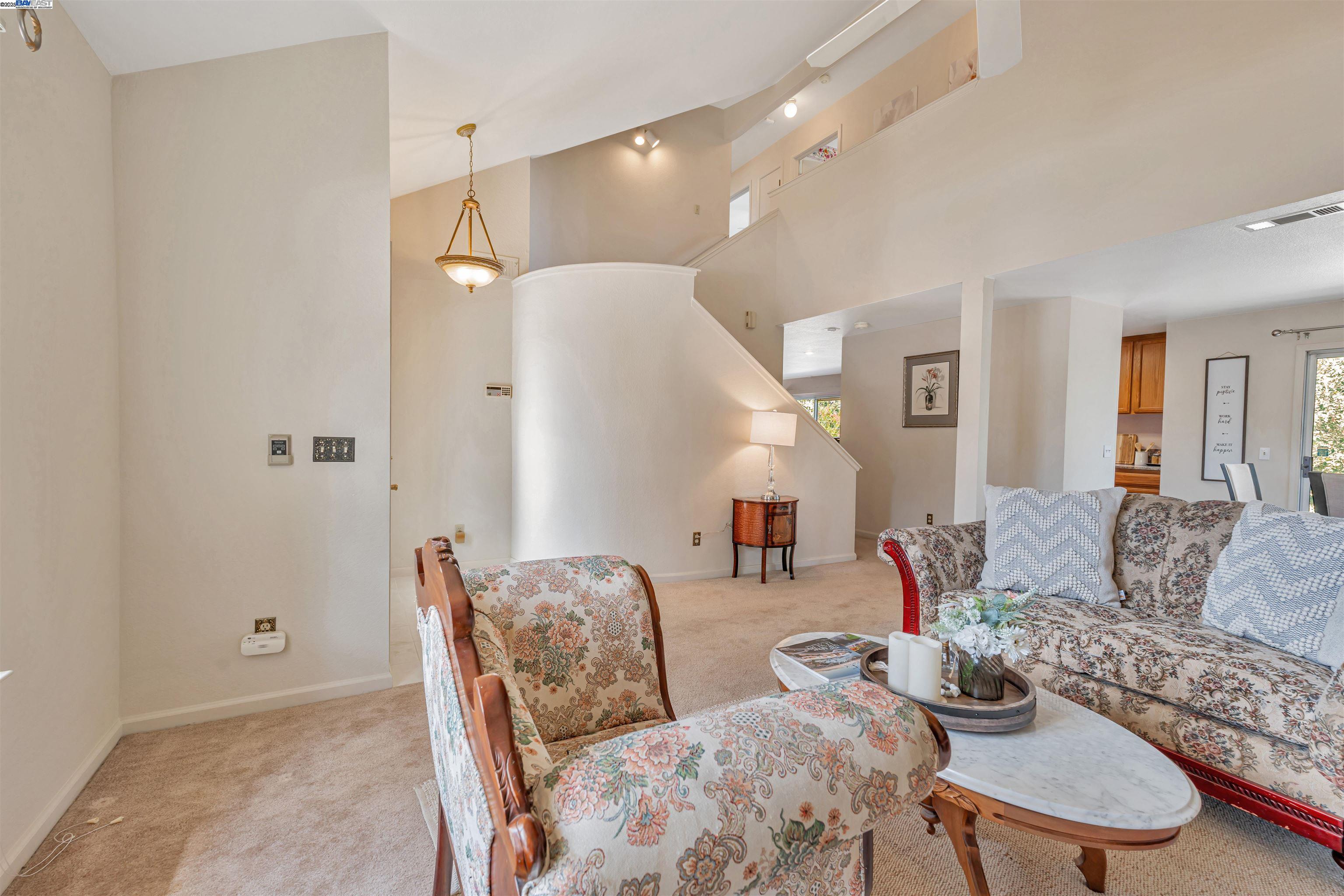 Detail Gallery Image 7 of 38 For 15150 Hollyhock Ct, Lathrop,  CA 95330 - 4 Beds | 2/1 Baths