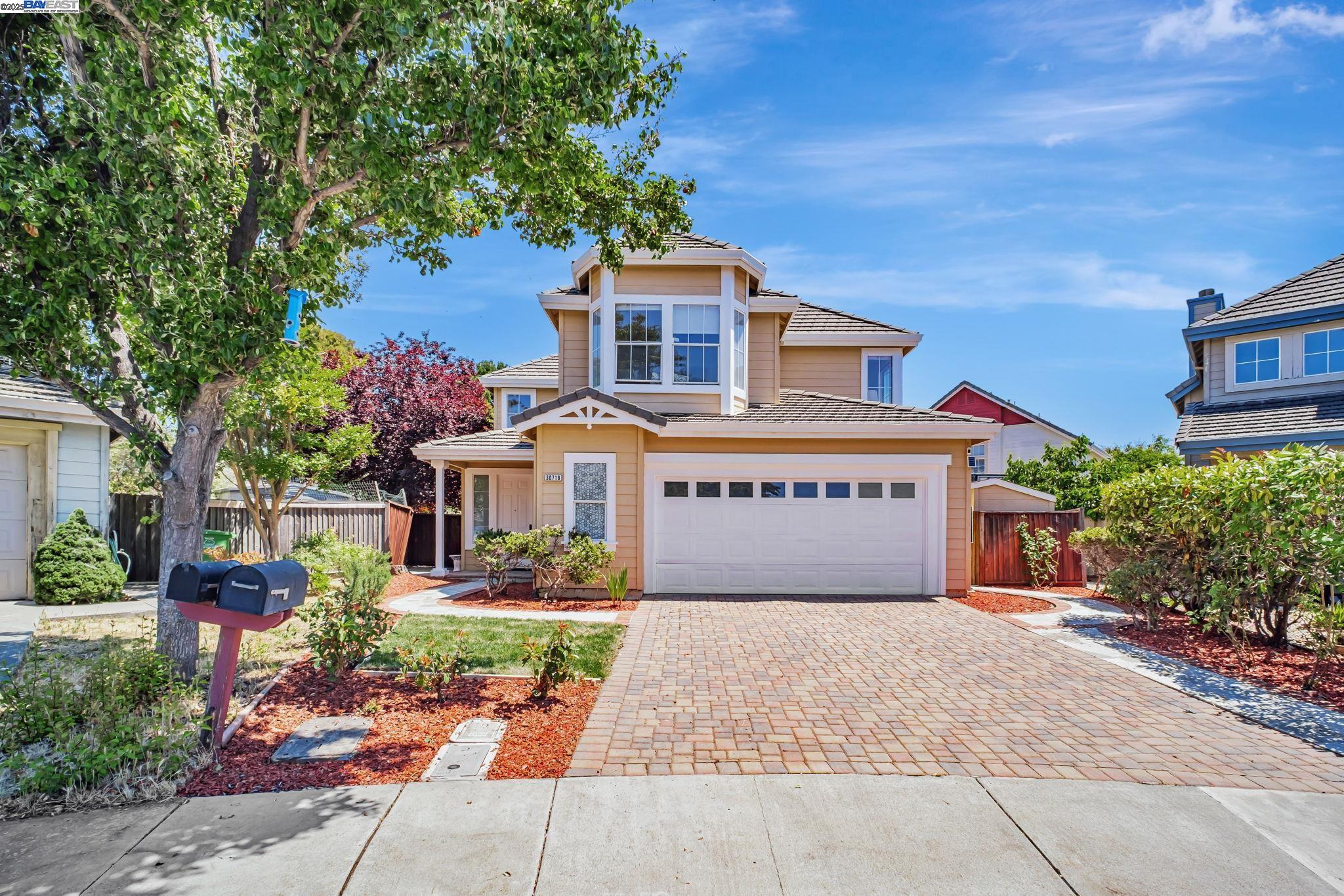Detail Gallery Image 2 of 53 For 30718 Knight Ct, Union City,  CA 94587 - 5 Beds | 3 Baths
