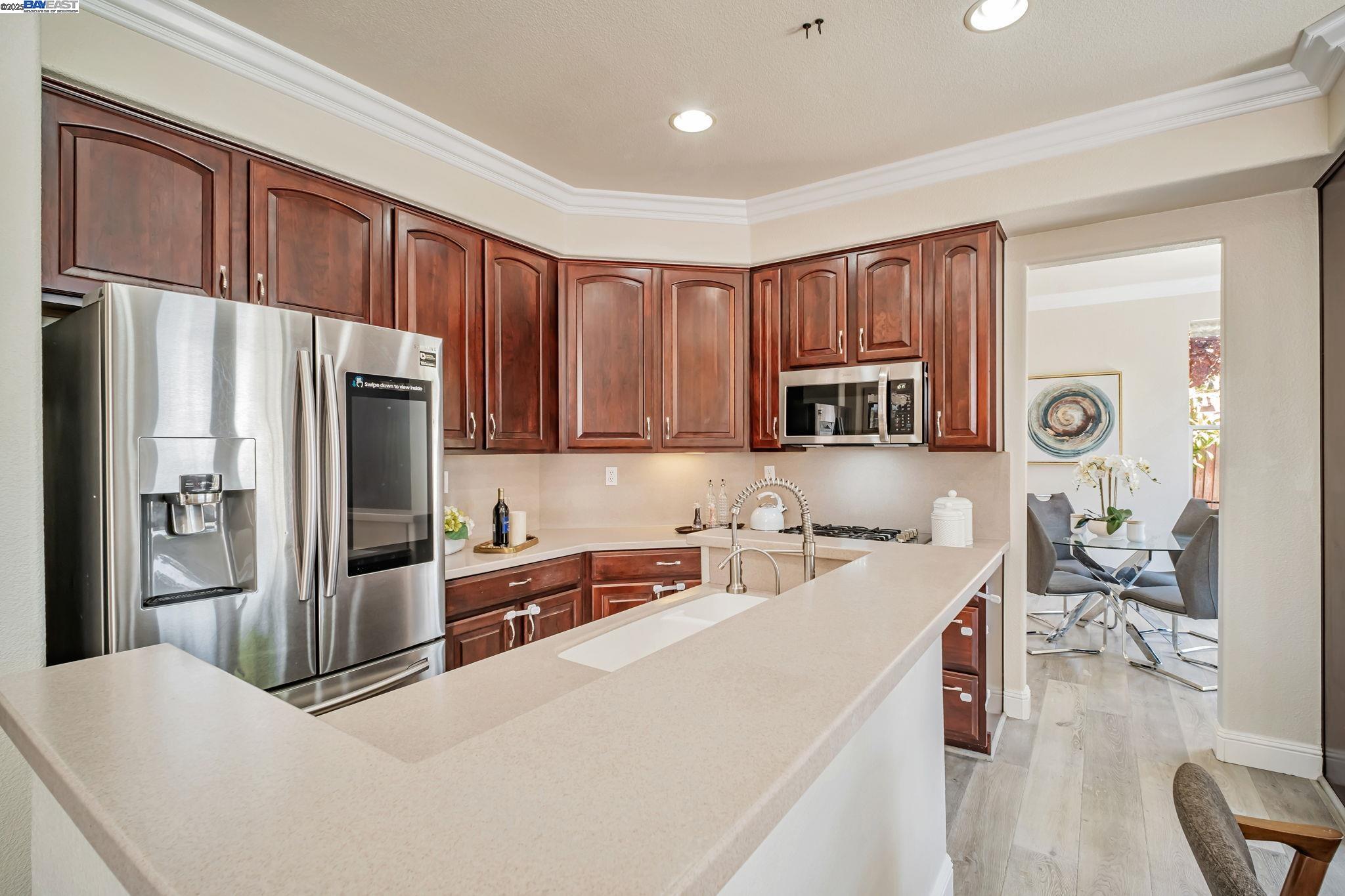 Detail Gallery Image 19 of 53 For 30718 Knight Ct, Union City,  CA 94587 - 5 Beds | 3 Baths