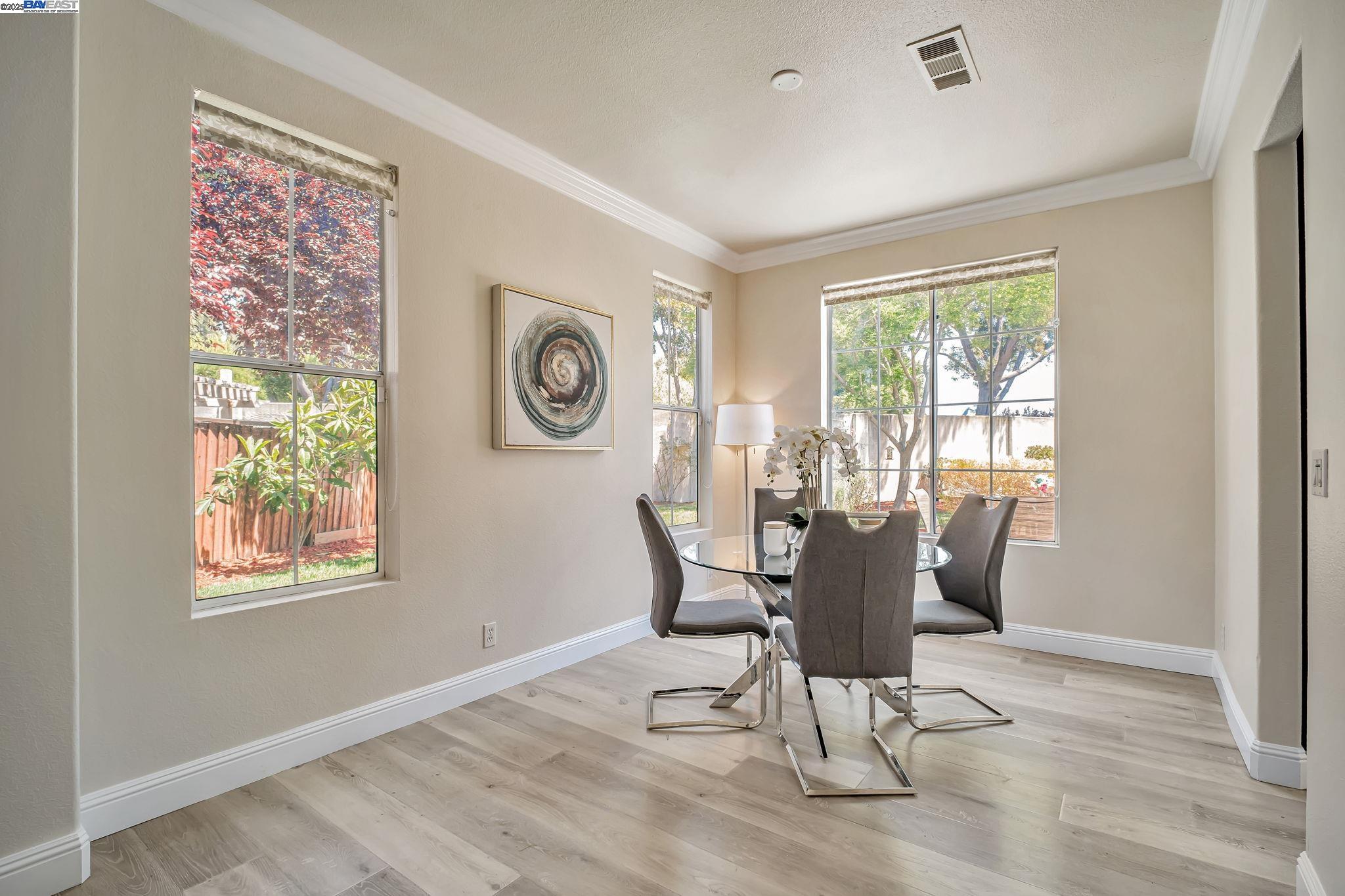 Detail Gallery Image 20 of 53 For 30718 Knight Ct, Union City,  CA 94587 - 5 Beds | 3 Baths